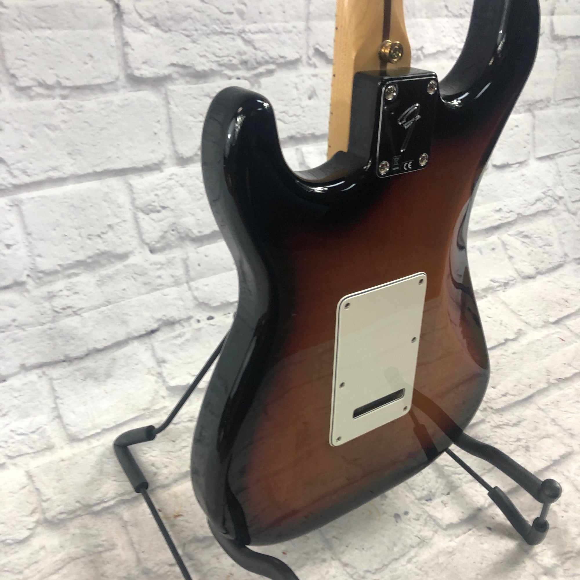 Fender 2020 Stratocaster HSS Standard Series Sunburst