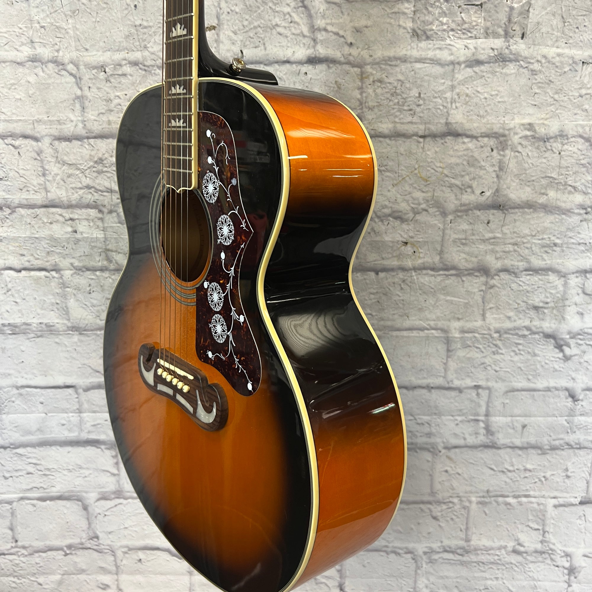 Epiphone EJ200 Vintage Sunburst Jumbo Acoustic Guitar