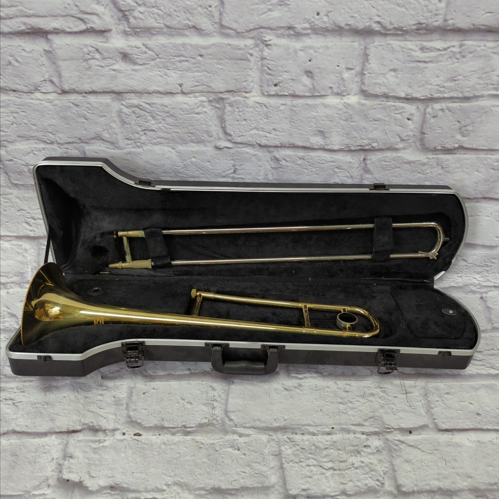 Hunter 6420L Bb Student Slide Trombone - Includes 12C mouthpiece and hard case - Ready to play!