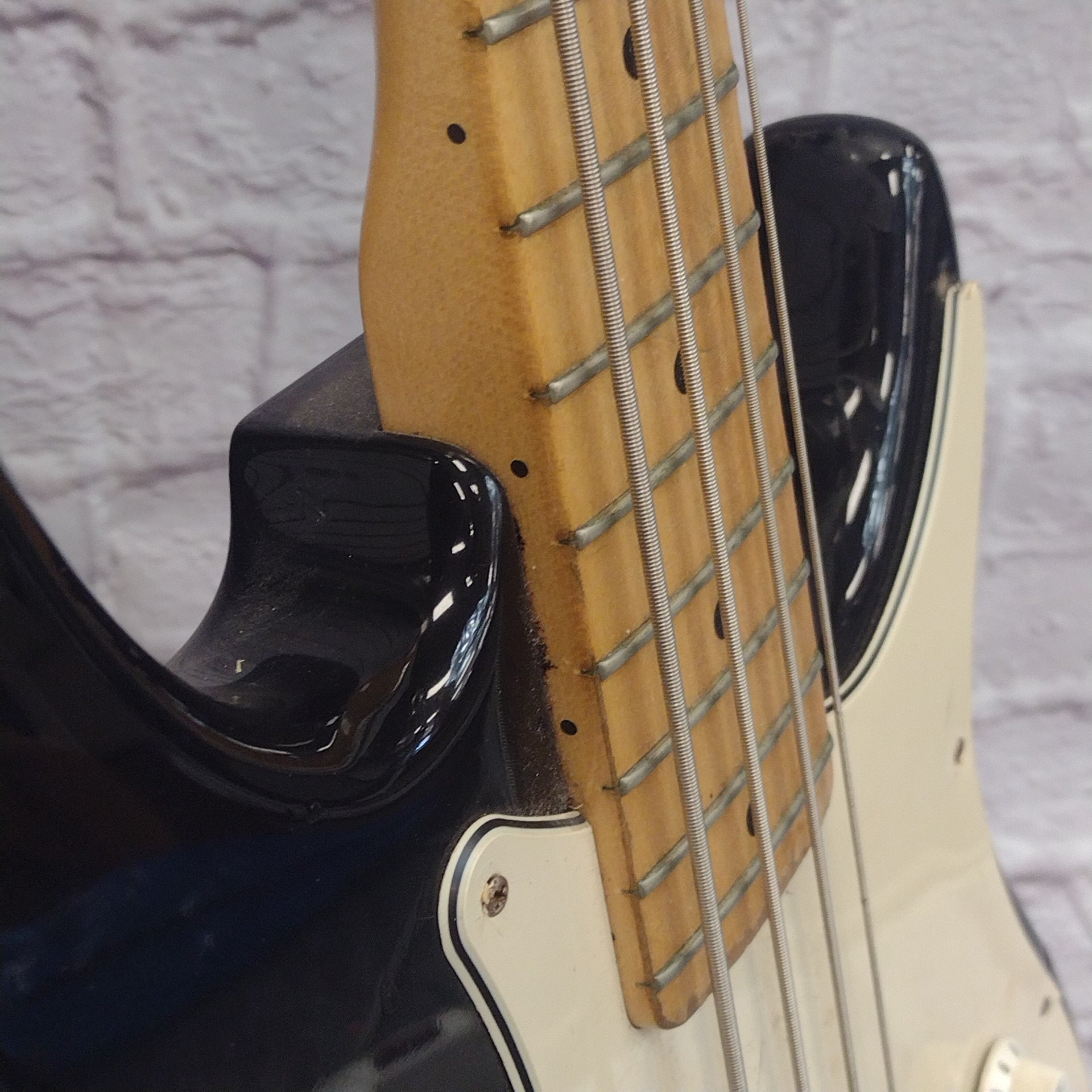 Peavey Fury USA 4 String Bass Guitar