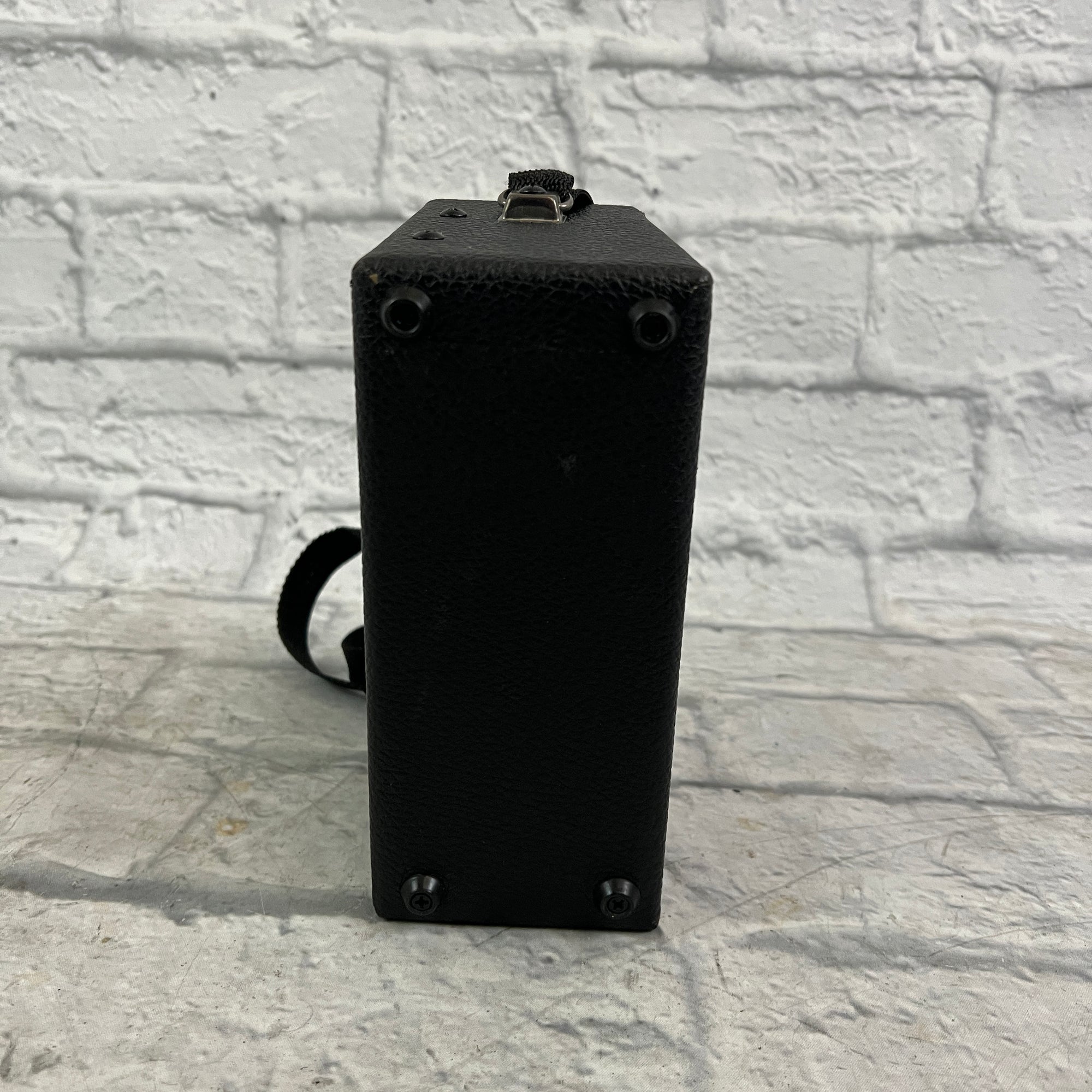 Spectrum AIL-DC9 9V Battery Powered Guitar Amp