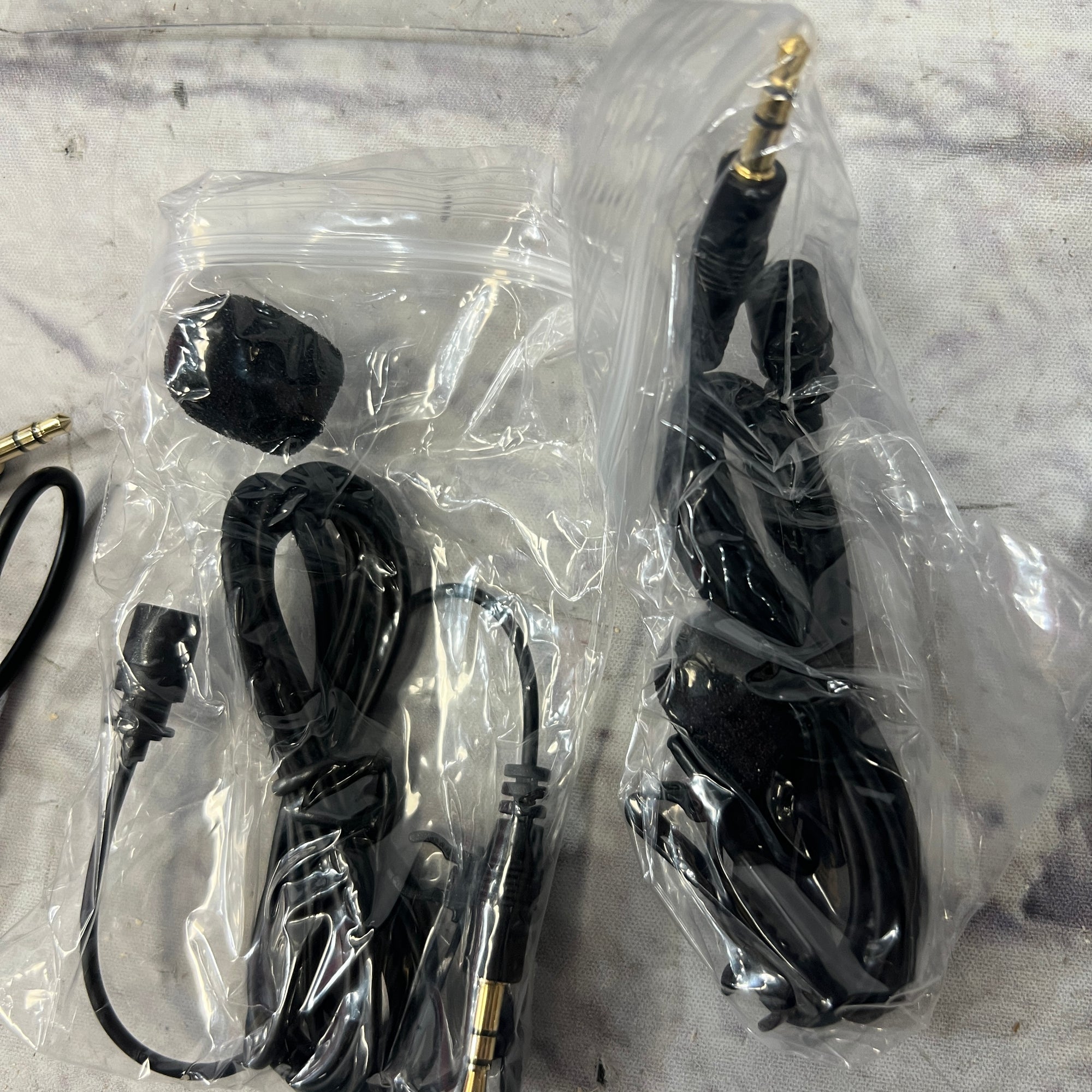 Mirfak WE10-Po Dual Transmitter Wireless Microphone System