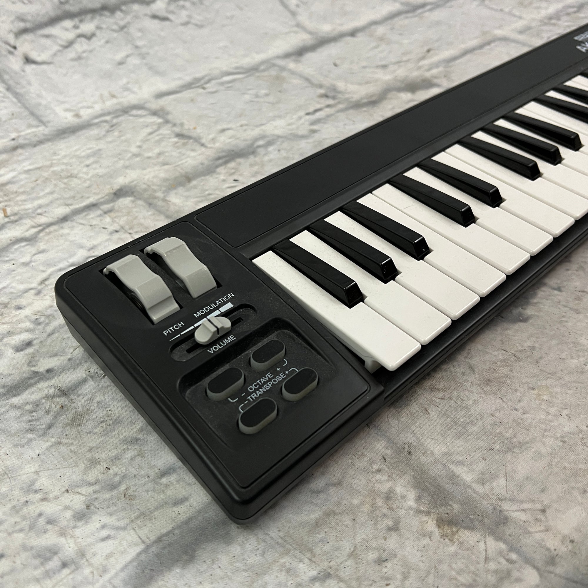 MidiPlus AKM320 Midi Keyboard Controller
