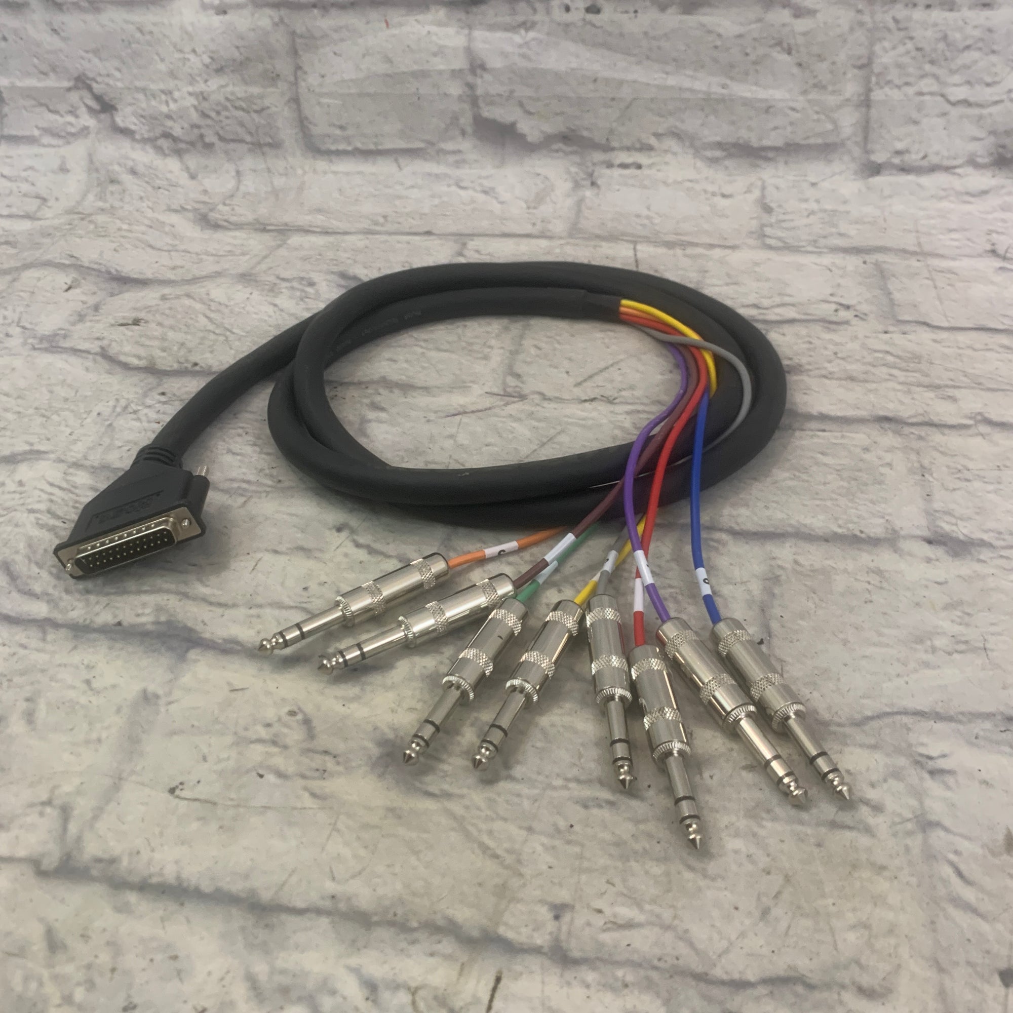 Hosa DTP-802 Balanced Snake, DB25 to 1/4" TRS, 2m / 6.6' ft Snake