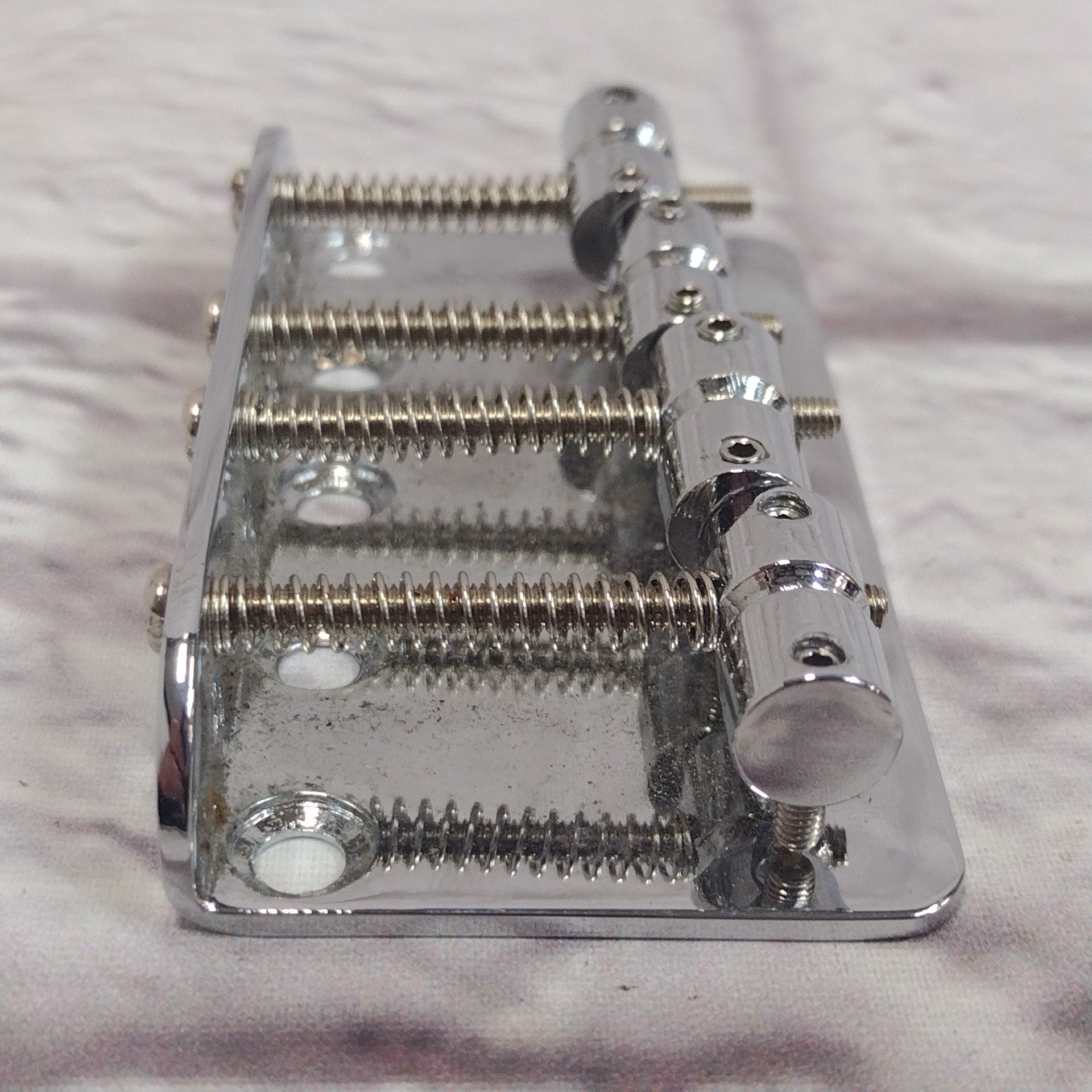 mlaval 4 String Bass Bridge with Mounting Screws