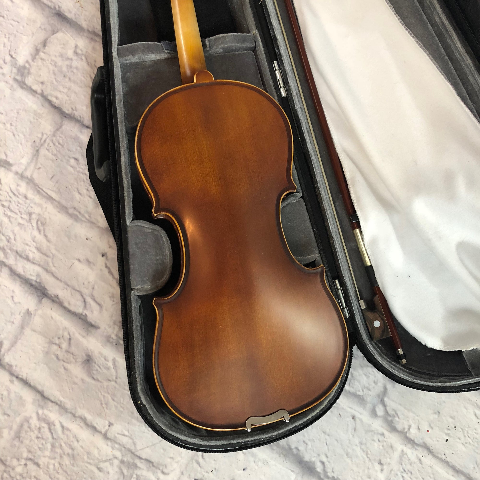 Helmke Viola with Case and Bow