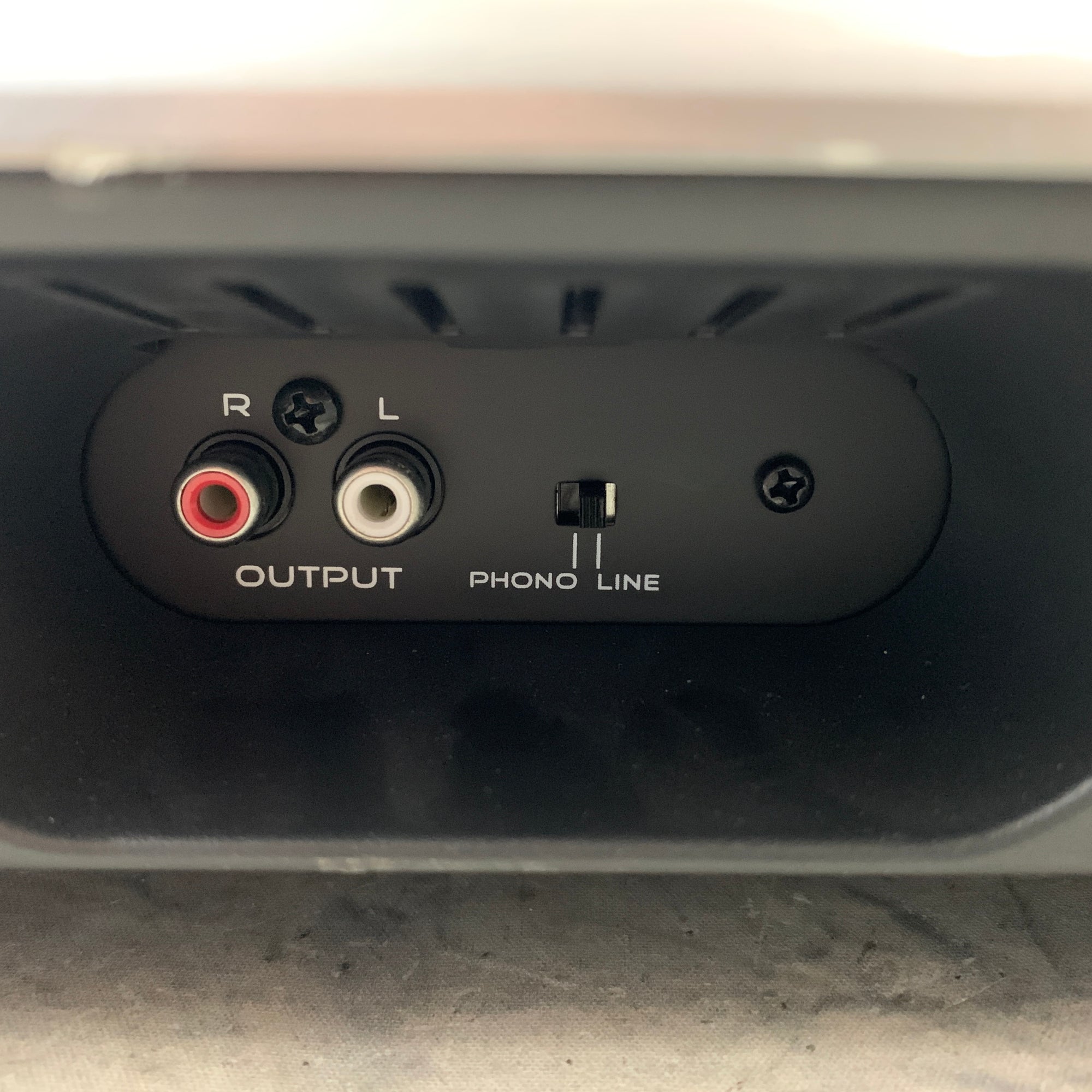 Frontgate Vinyl to Digital DJ Turntable