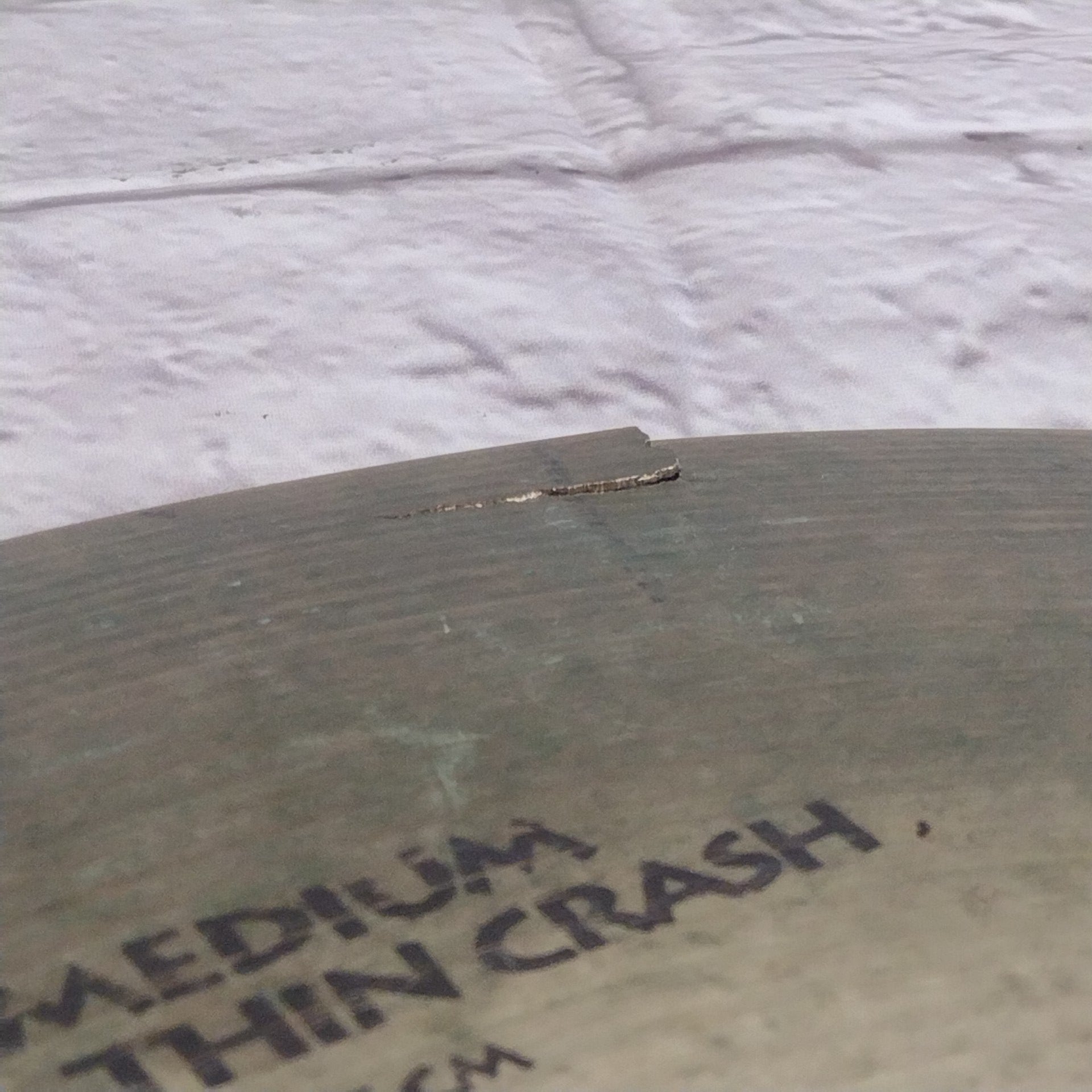 Zildjian Avedis Medium Thin 18" CRACKED Crash Cymbal AS IS