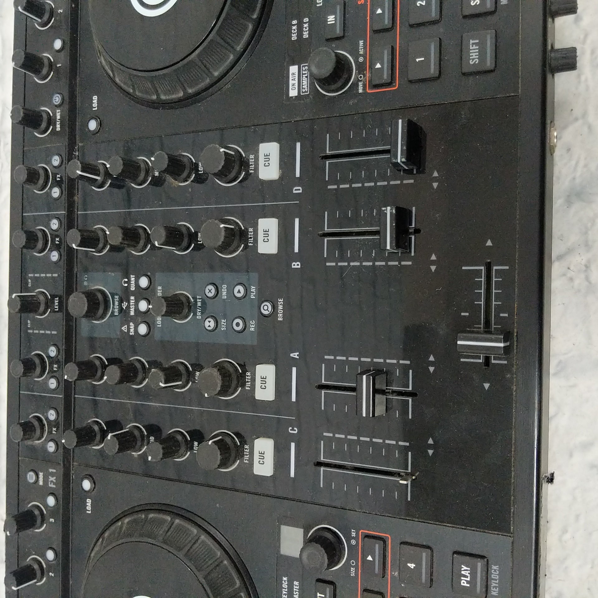 Native Instruments Traktor Kontrol S4 mk1