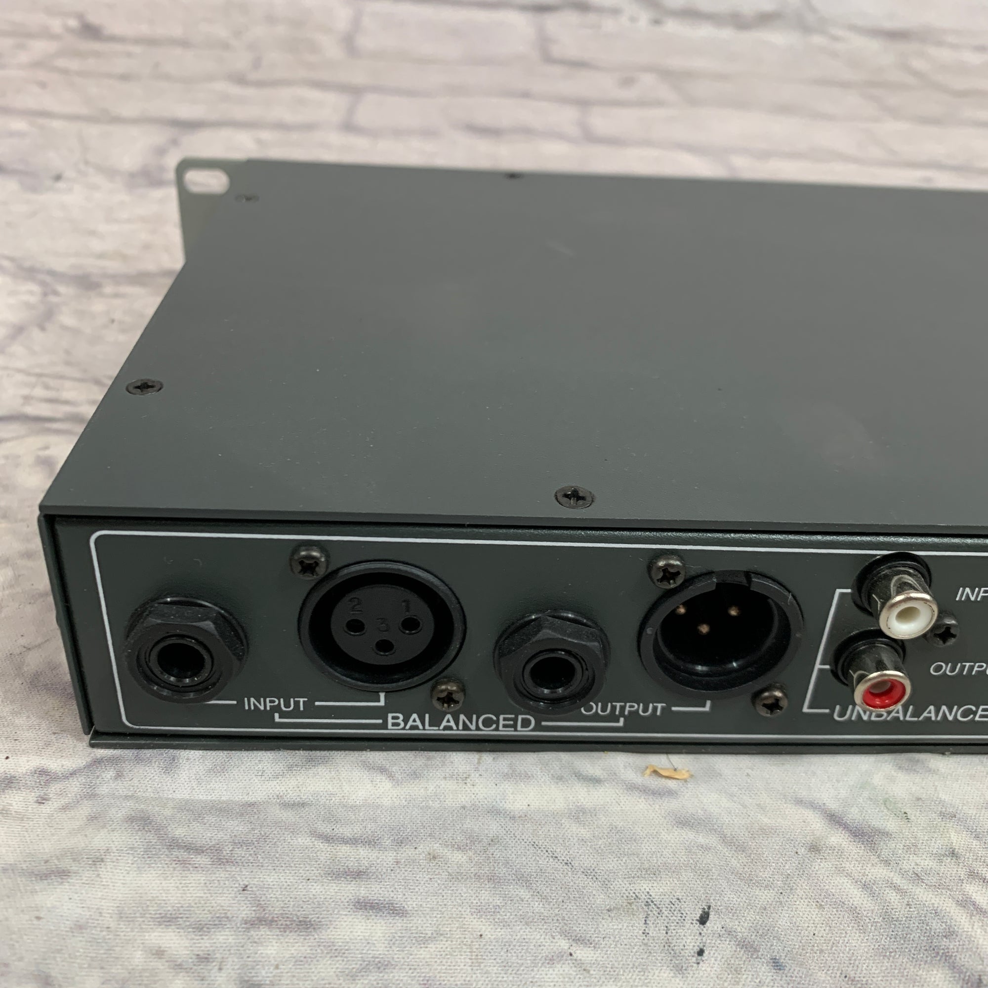 Art 351 31 Band Graphic Equalizer Rack - New Old Stock