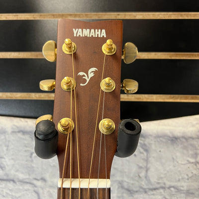 Yamaha F335 Dreadnaught Acoustic Guitar with Fishman Pickup