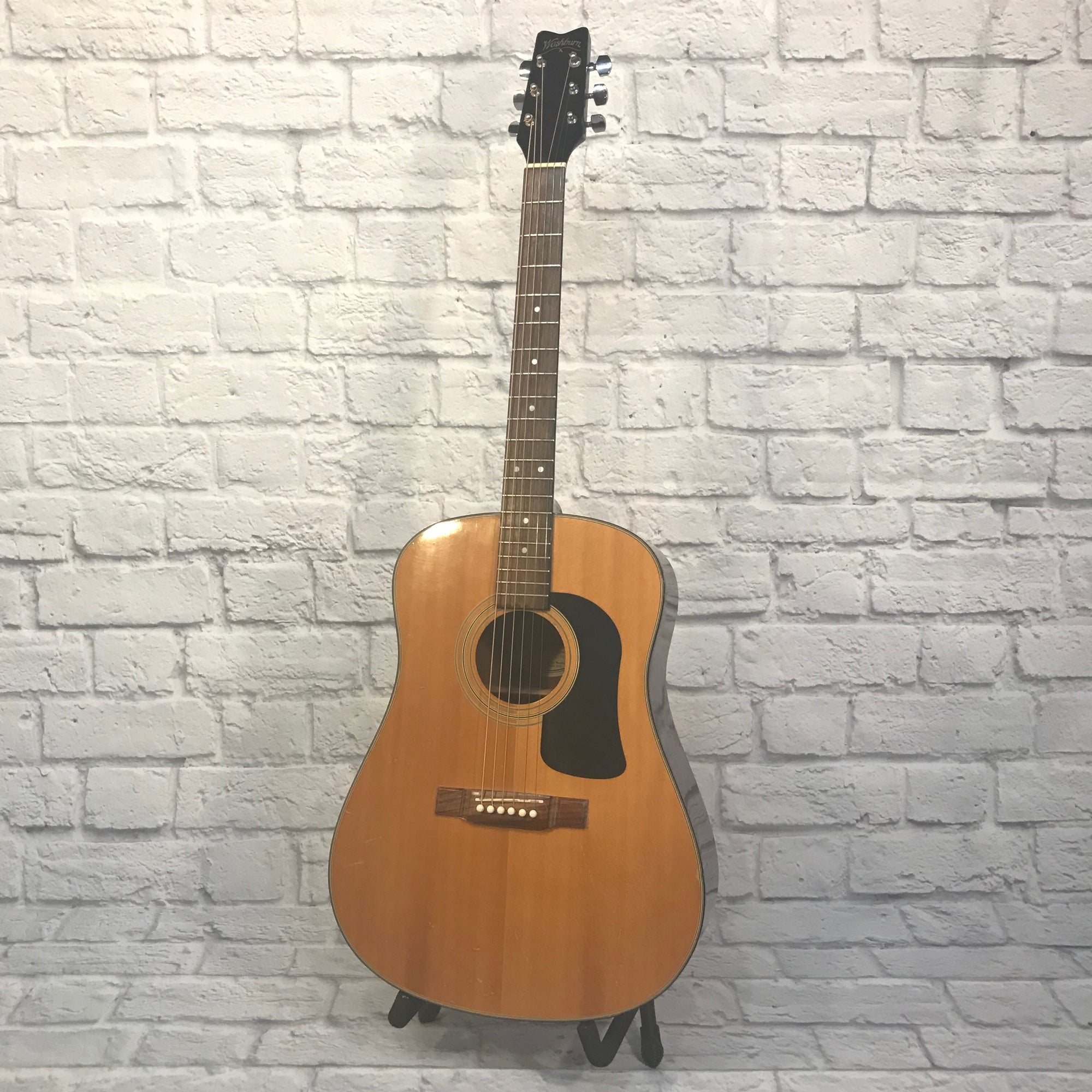 Washburn D10 Natural with Pickup