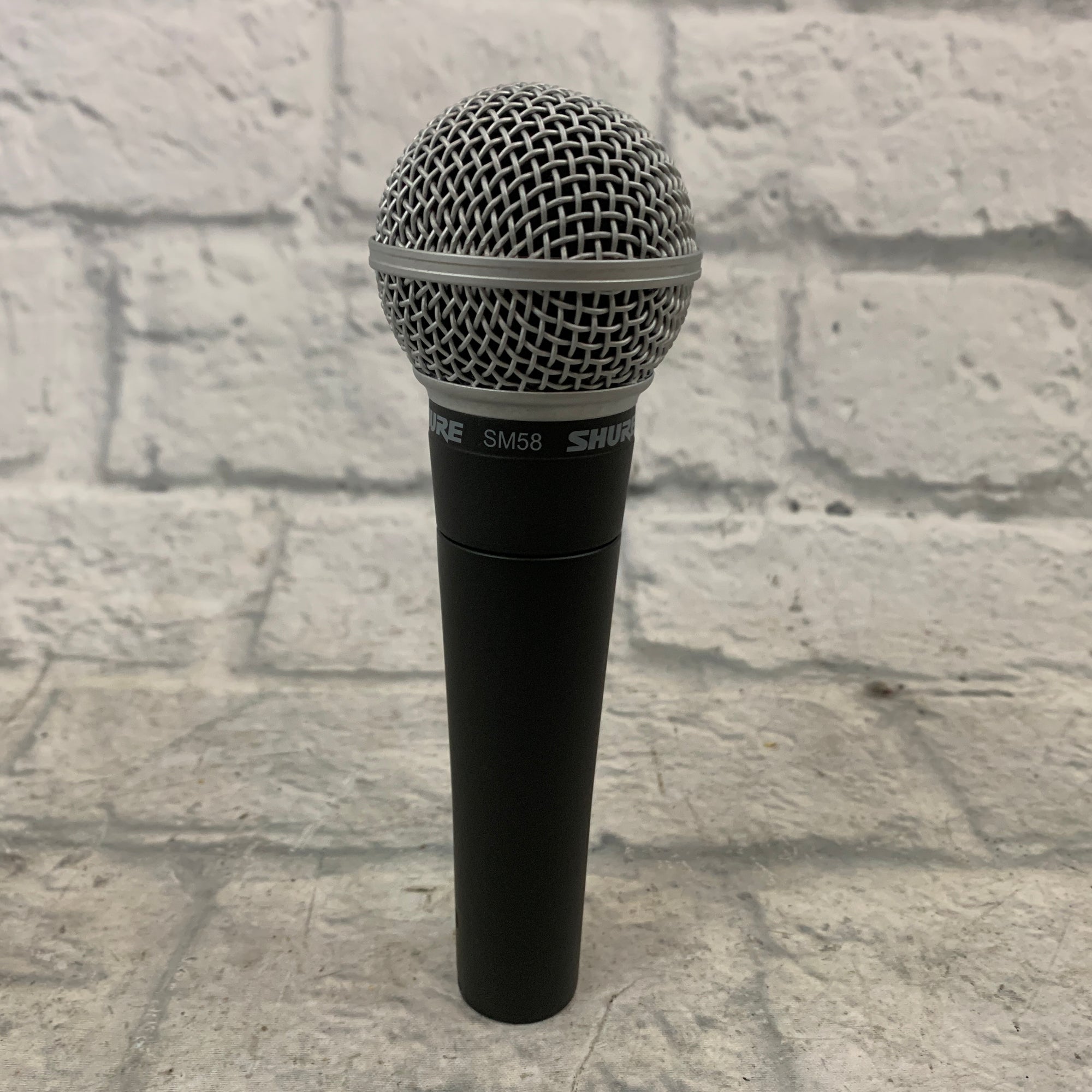 Shure SM58 Dynamic Microphone
