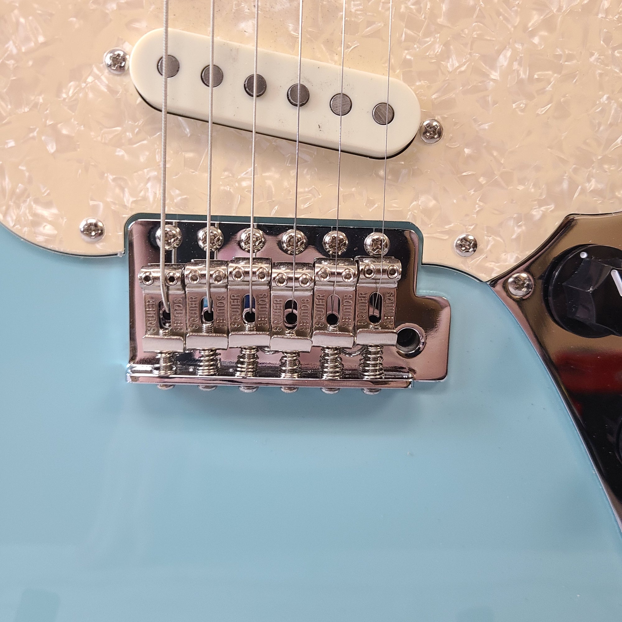 Squier Paranormal Cyclone Electric Guitar - Daphne Blue
