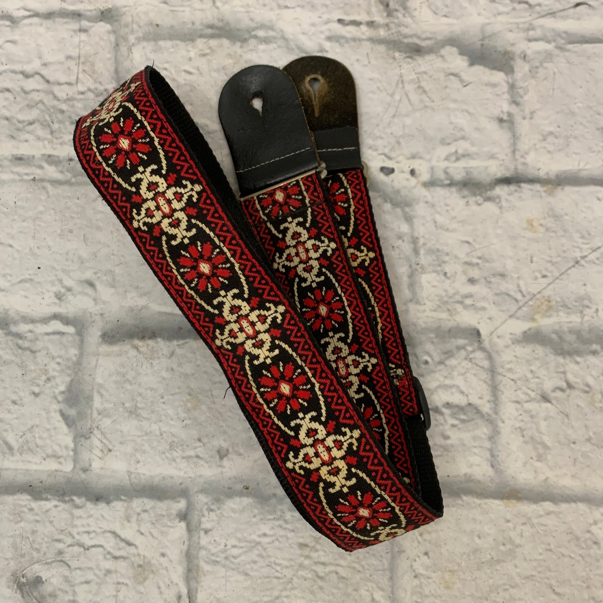 Red-and-White Woven Guitar Strap