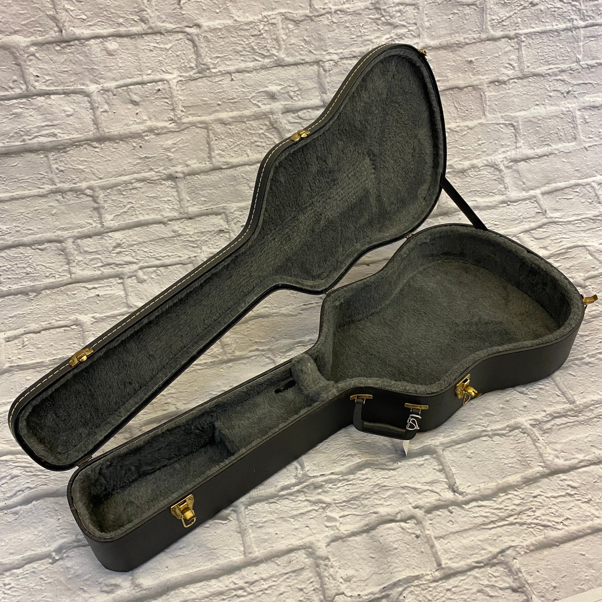 Unknown Acoustic Guitar Hard Shell Case