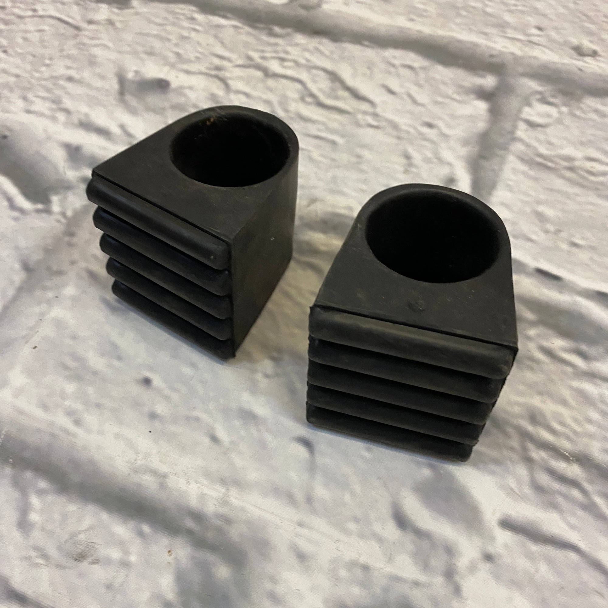 Unknown Horizontal Rack Feet