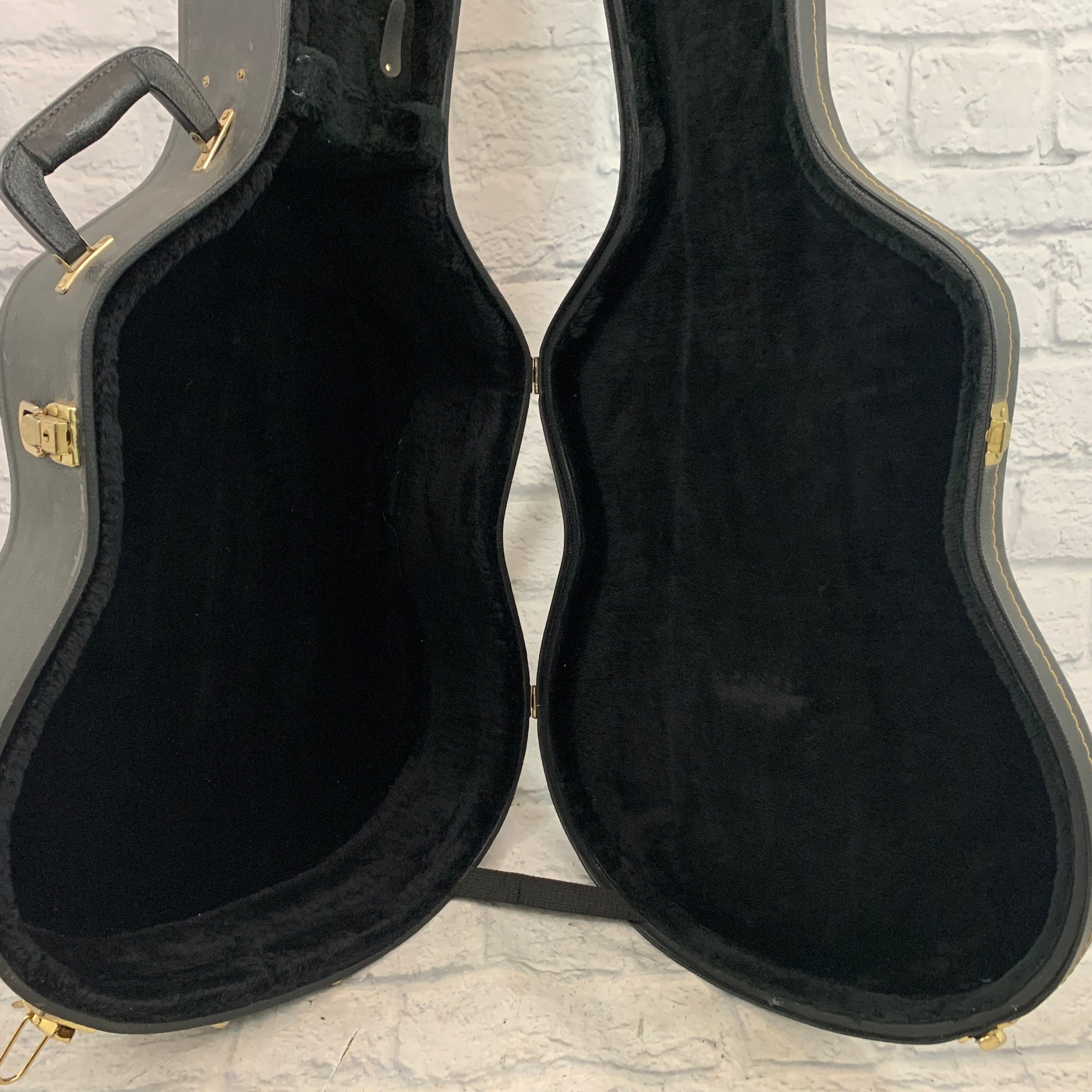 Superior 6968 Acoustic Hardshell Case