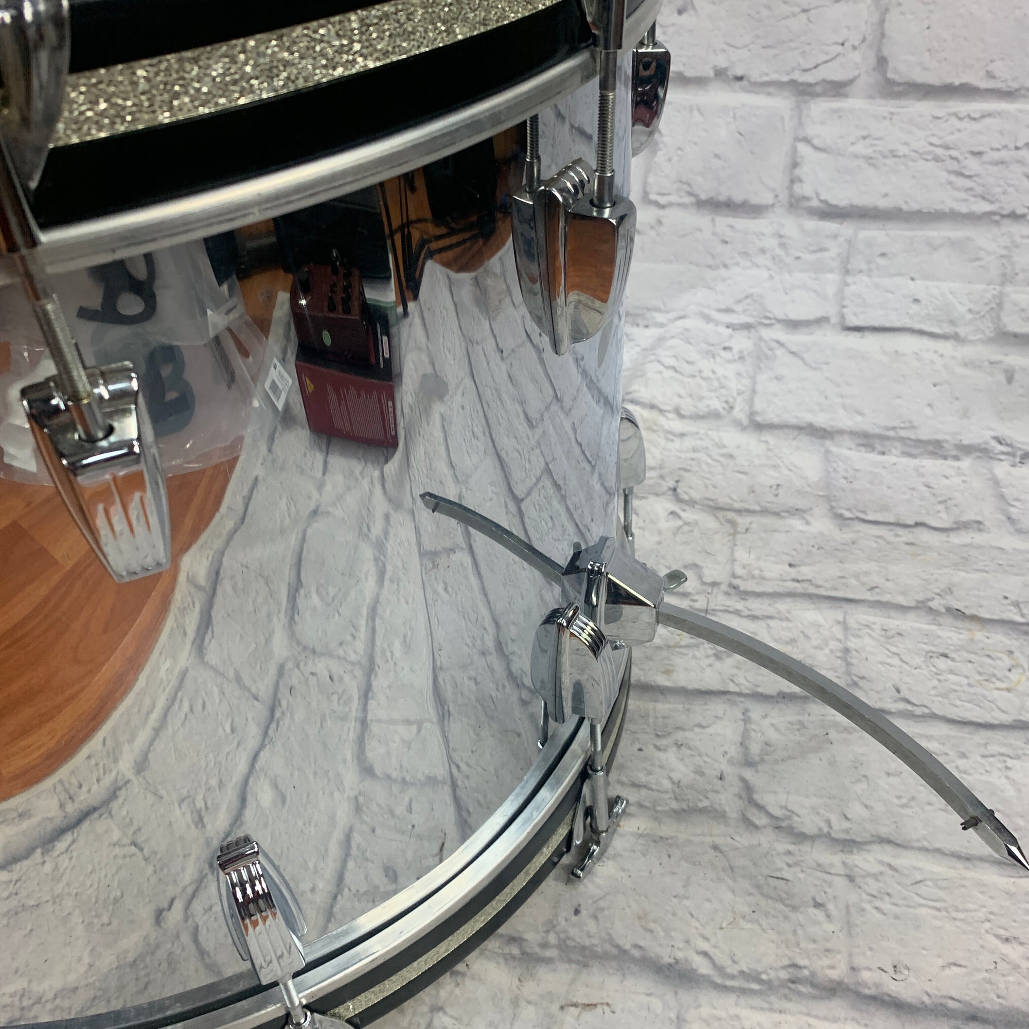 Vintage Ludwig Chrome Over Vistalite Bass Drum 22x14