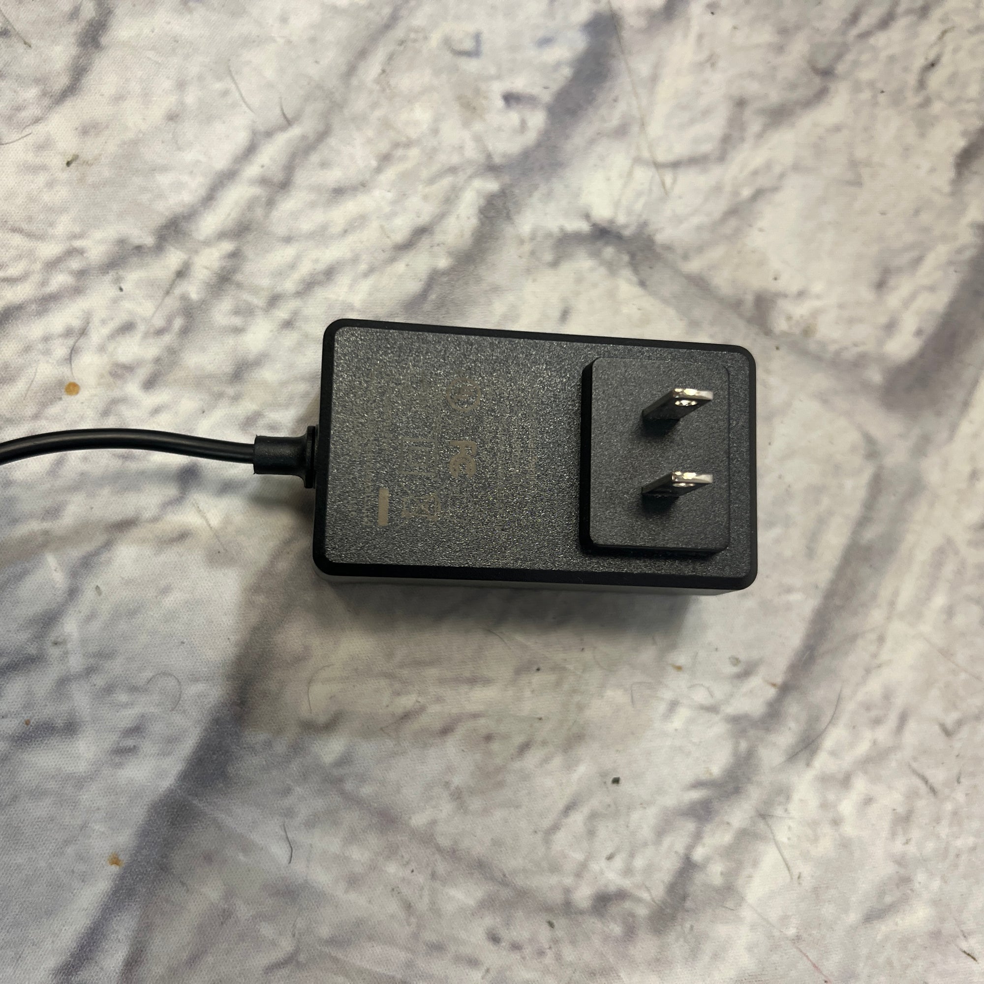 美品 BEHRINGER neutron 元箱付き Amazon.co.jp: ベリンガー パラフォニックアナログ セミ