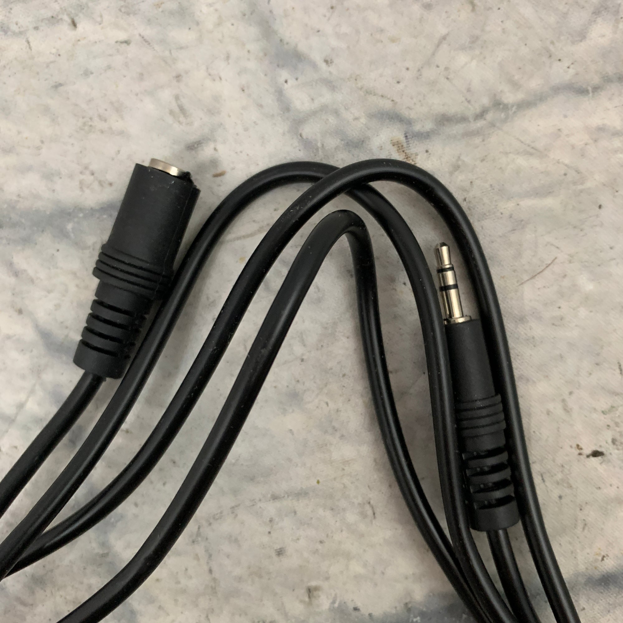 Unknown 1/8" Headphone Extender Cable