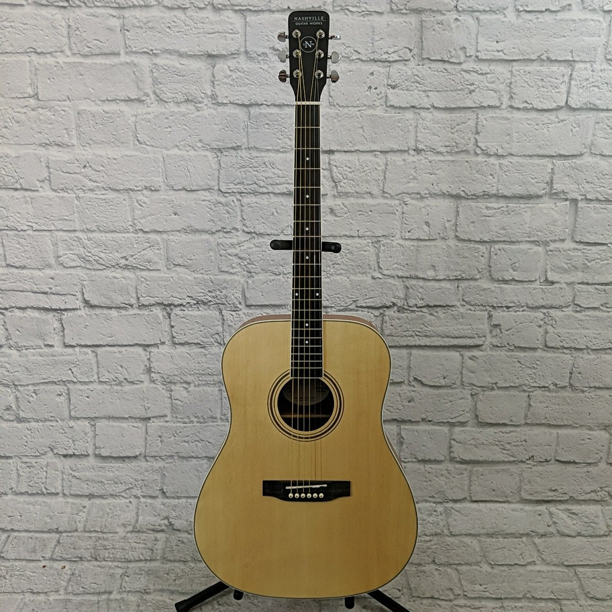 Nashville Guitar Works D10 Dreadnought Acoustic Guitar - Natural