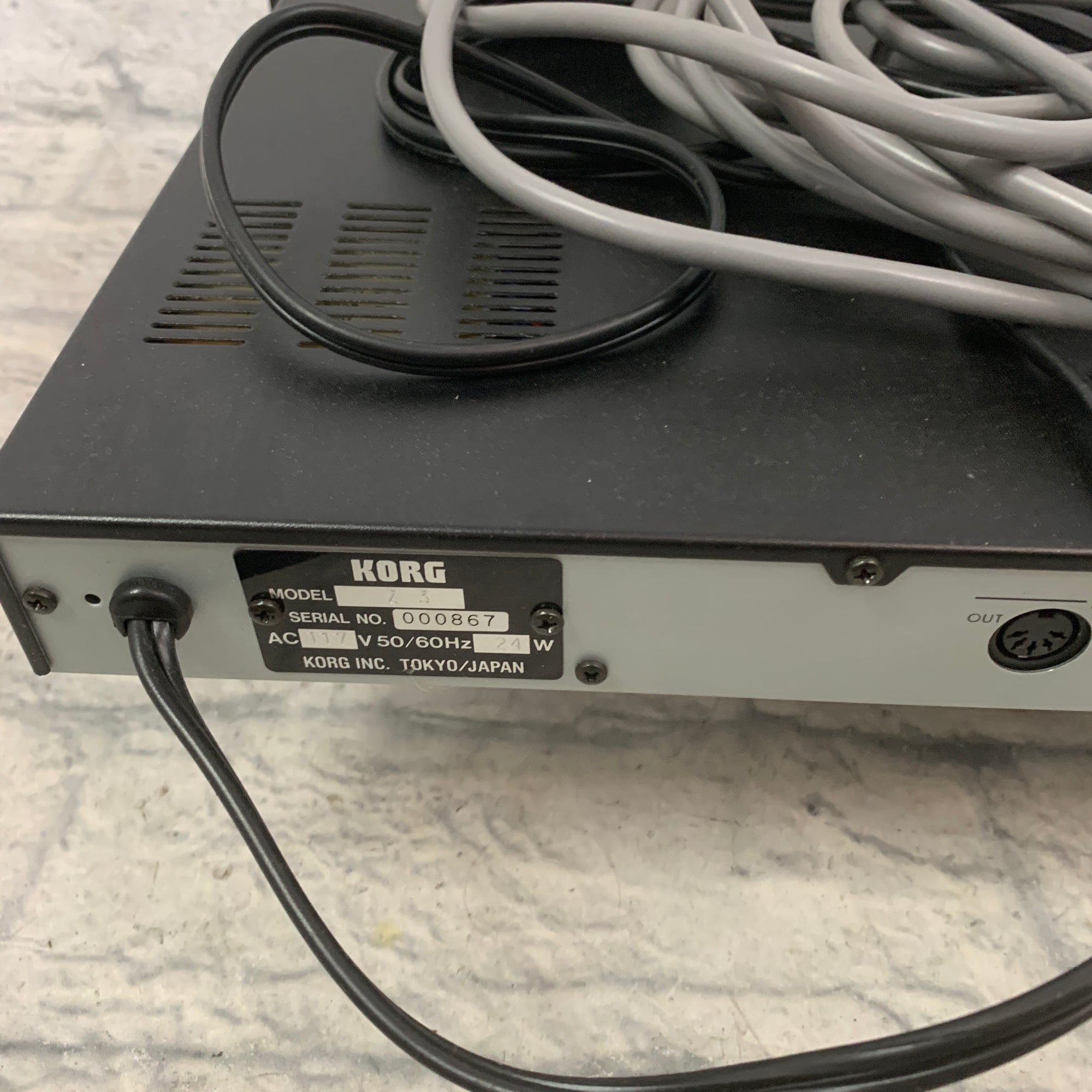 Korg Z3 Guitar Synthesizer 24 Pin Guitar Synth Sound Module  w/ ZD3 Pickup -- New Old Stock!