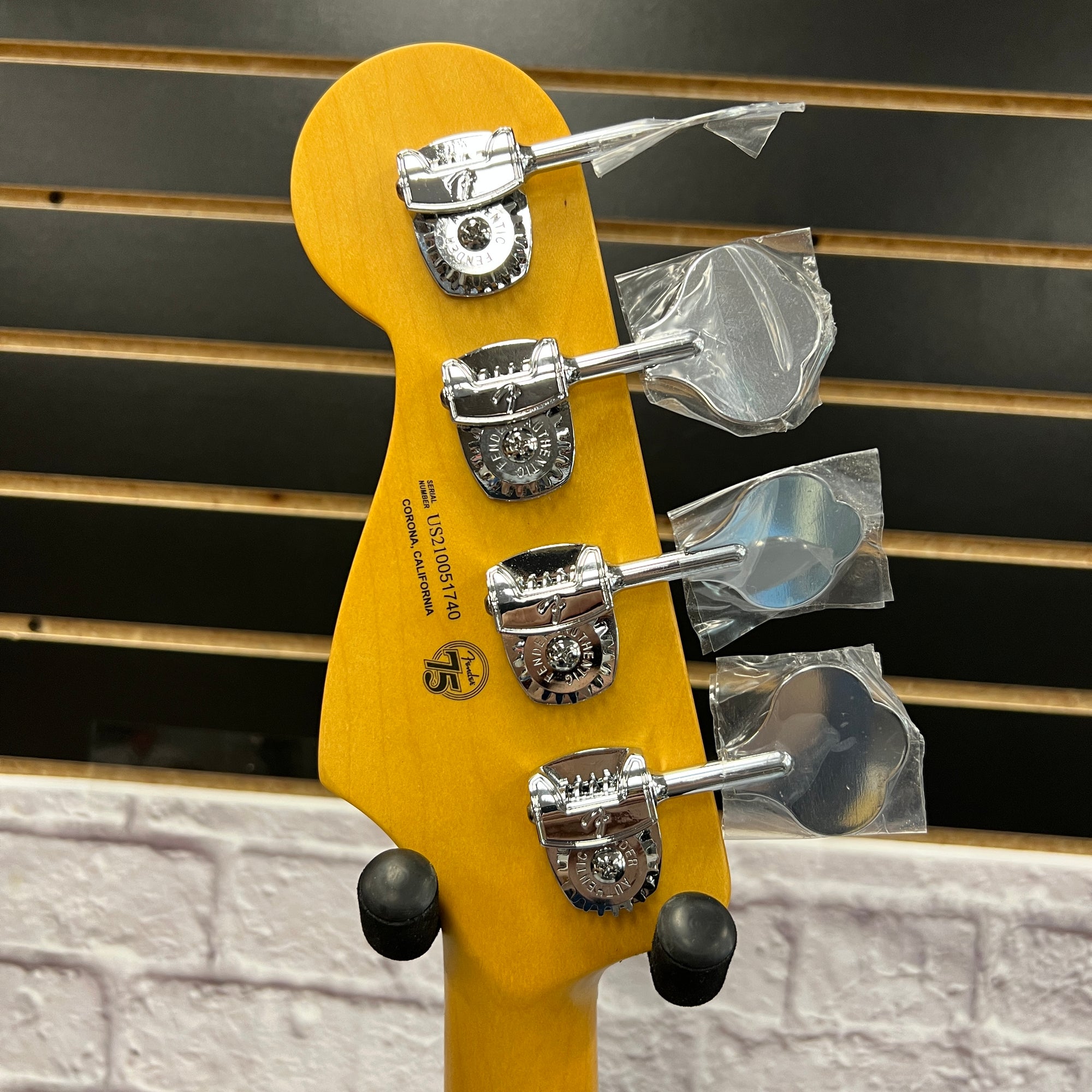 Fender Jazz Bass ダークブラウン American Professional II Jazz Bass® – Fender