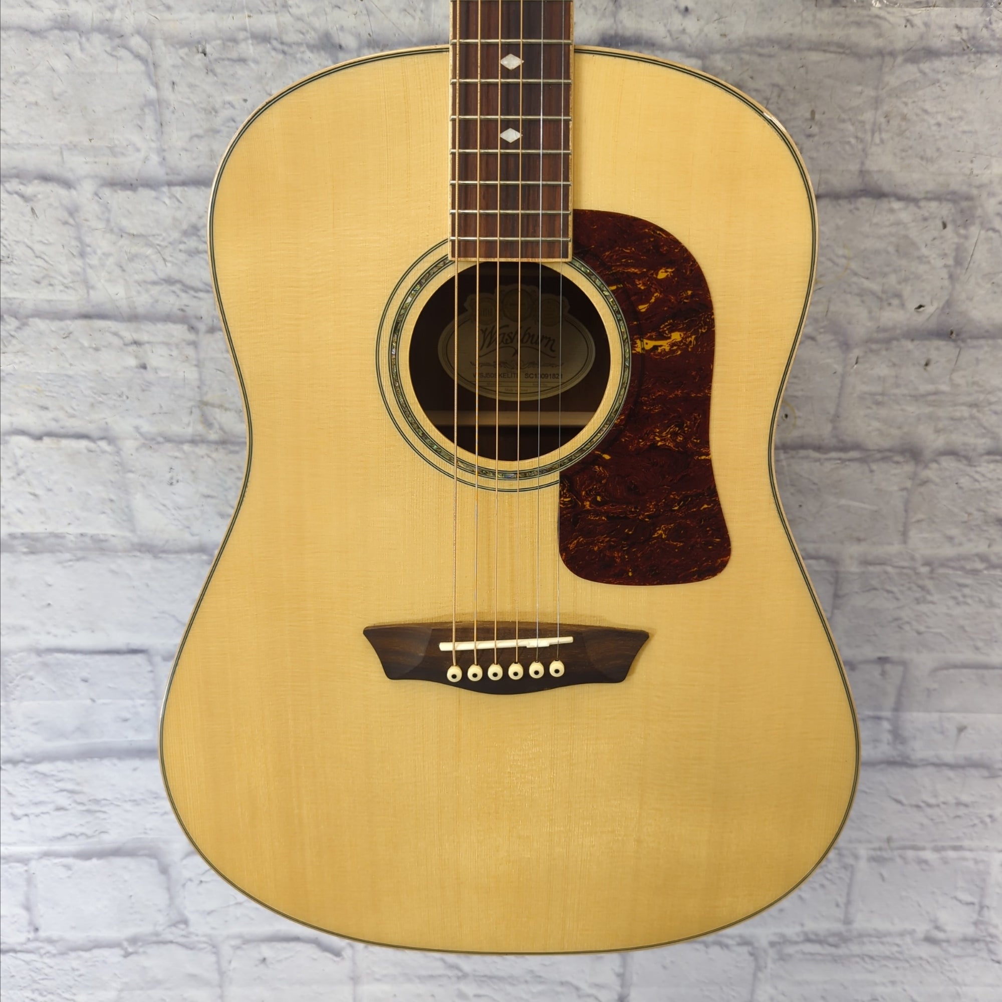 Washburn WSJ50SKELITE - Limited Edition Southern Jumbo Acoustic Guitar - Natural Gloss Finish w/Case