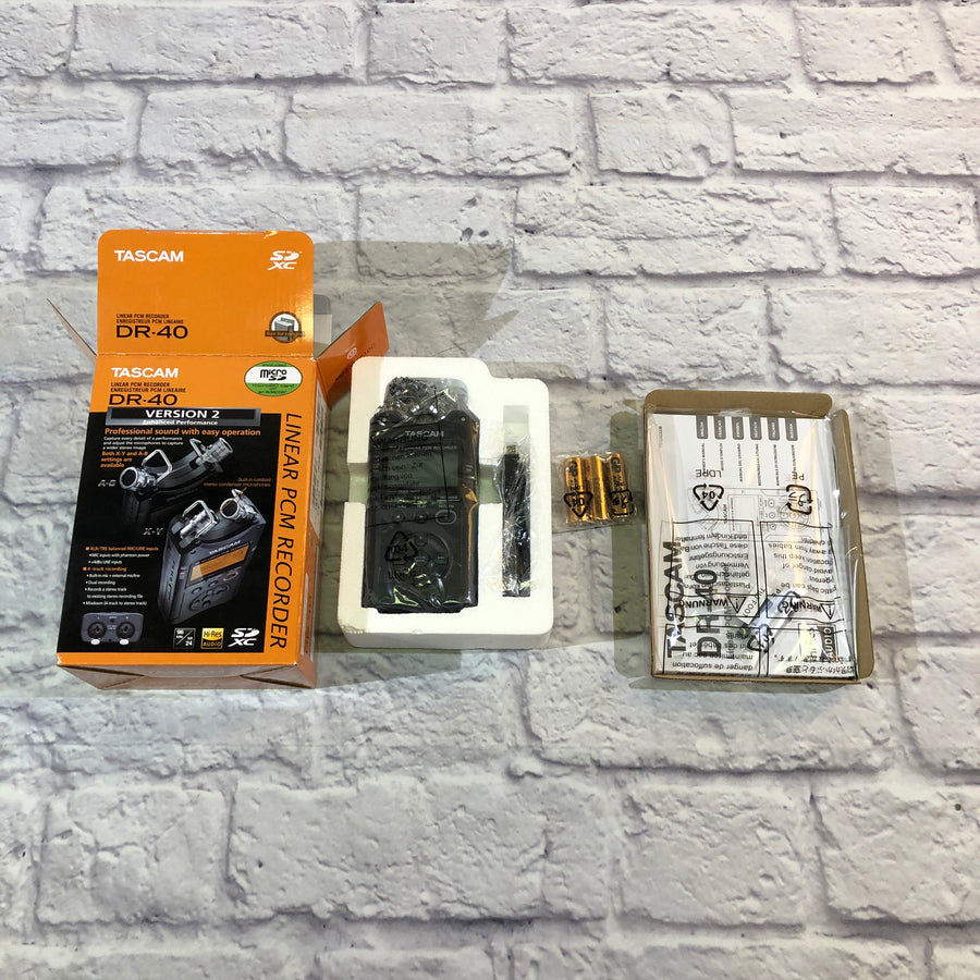 Tascam DR-40 Digital PCM Field Recorder