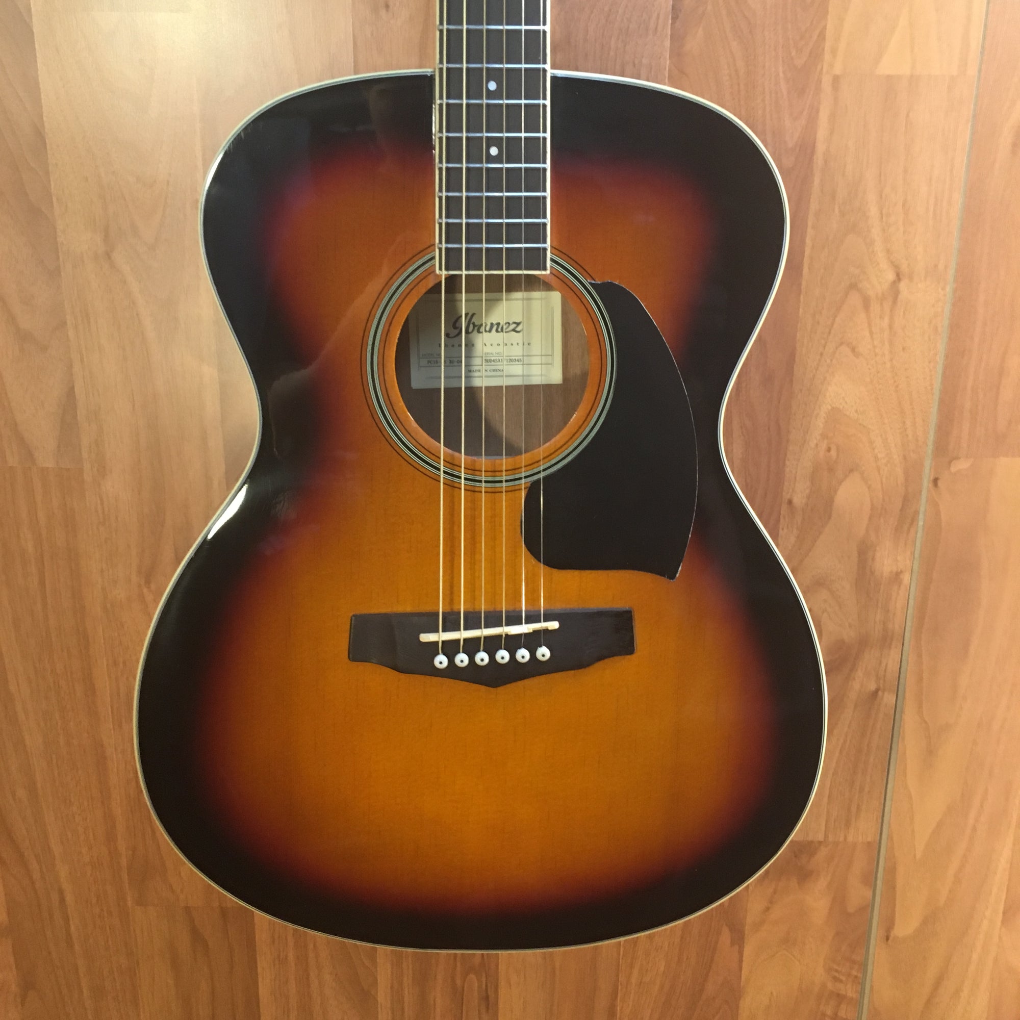 ** Ibanez PC15VS 000 Size Acoustic Guitar