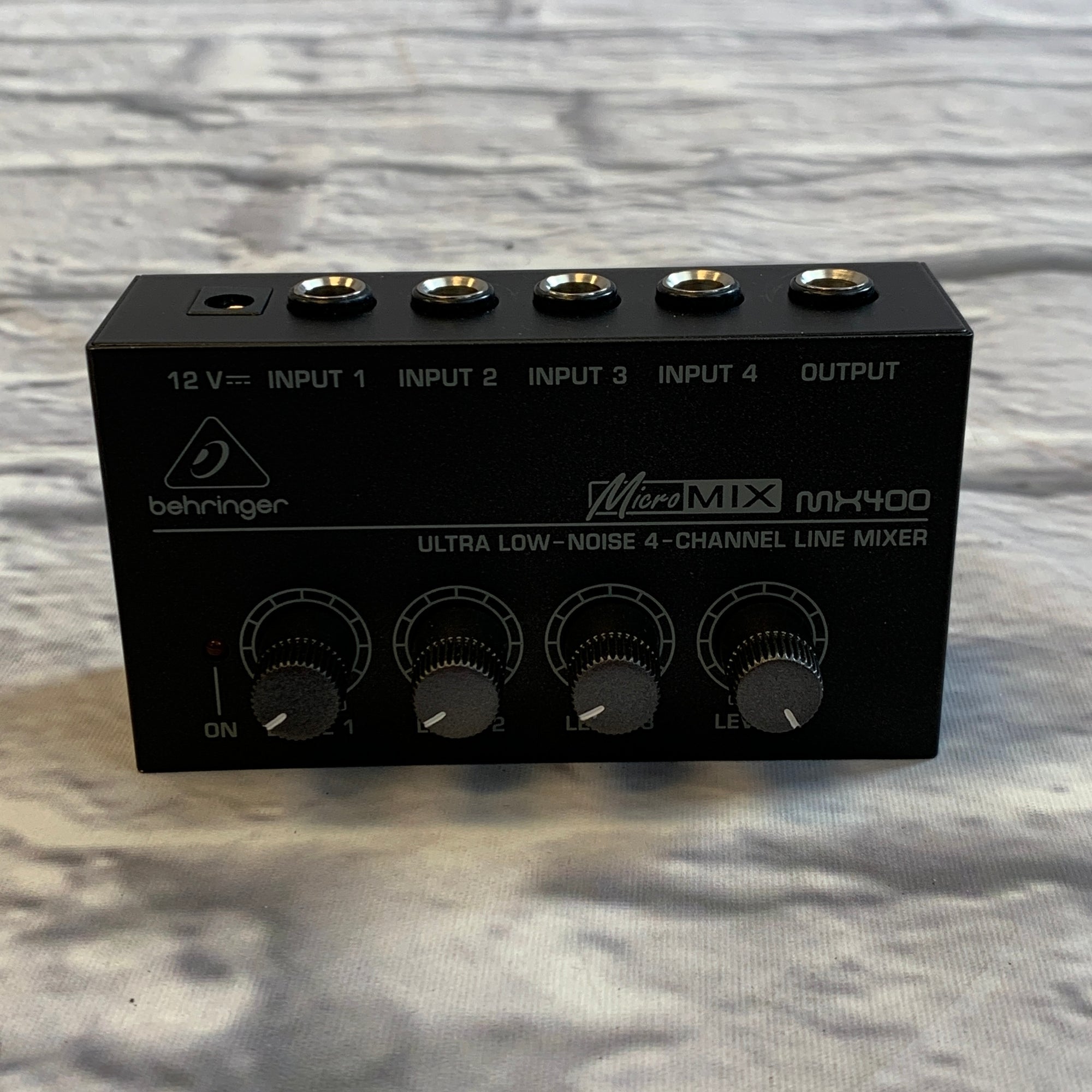 Behringer Micro Mix MX400 4-Channel Line Mixer