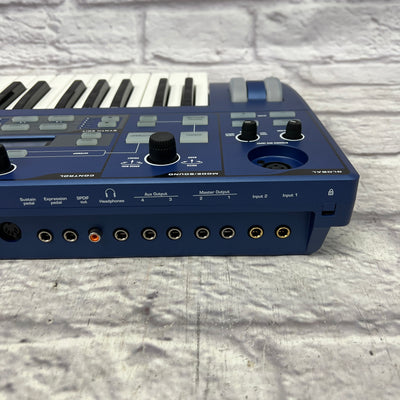 Novation UltraNova Synth w Gig Bag