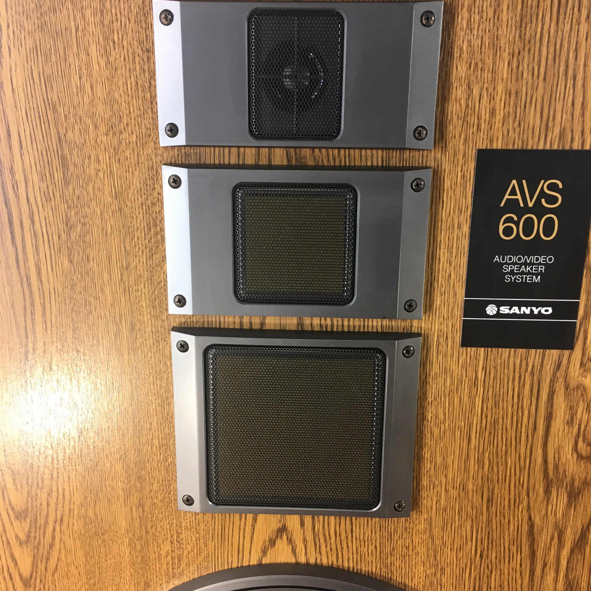 1980's Sanyo AVS600 Home Audio Speakers Pair