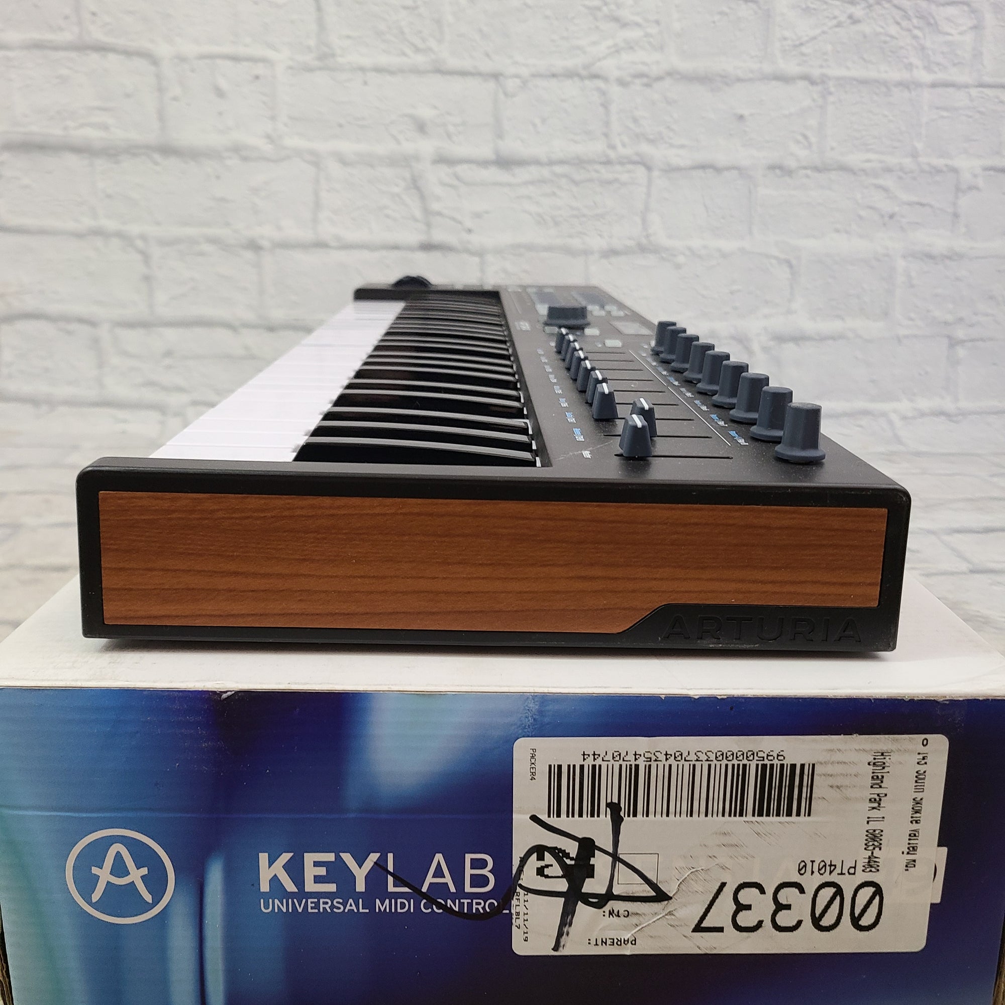 Arturia Keylab 49 Key Essential Midi Controller