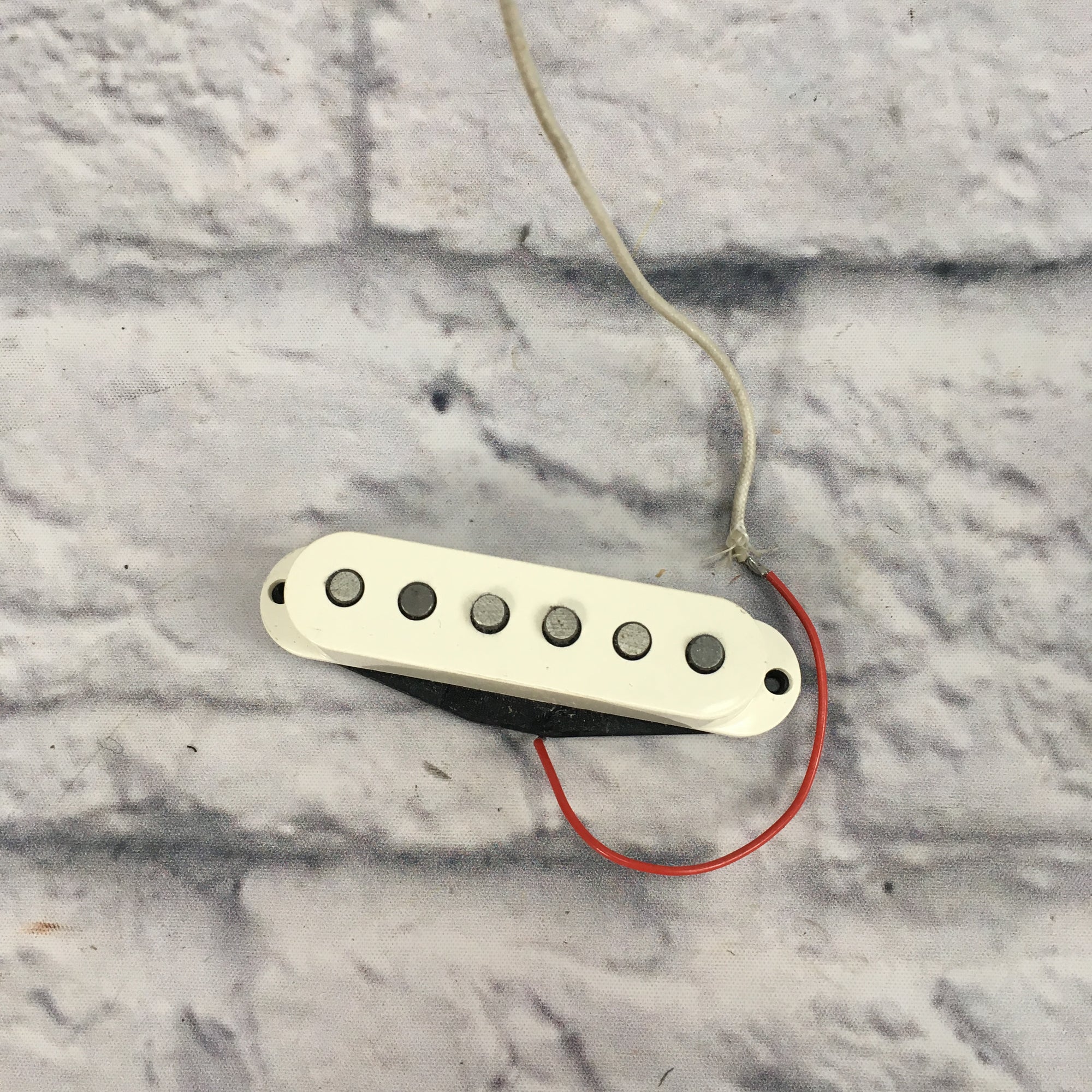 Unknown Single Coil White Pickup