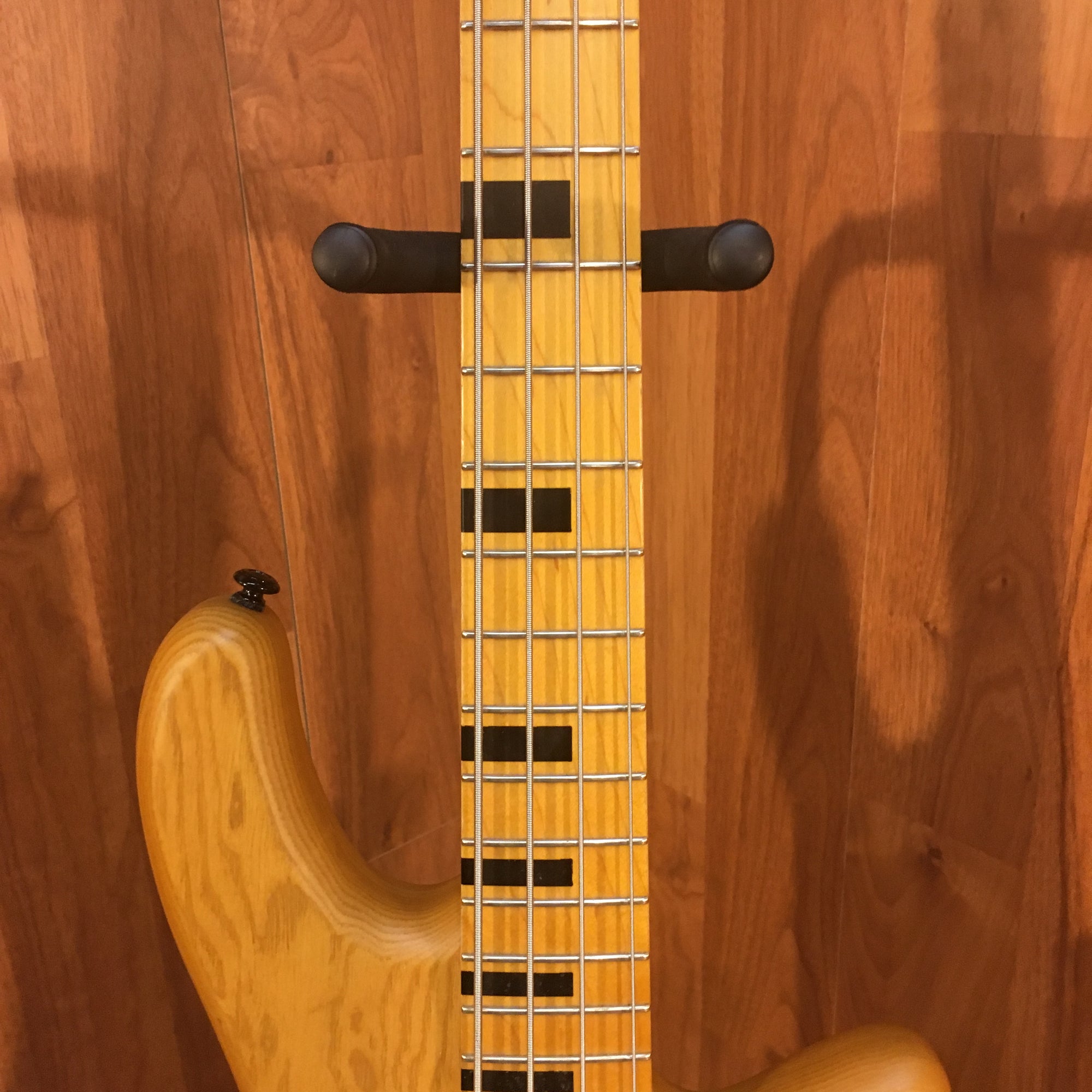 ** Schecter Diamond Series Stiletto 4 Session Natural Bass