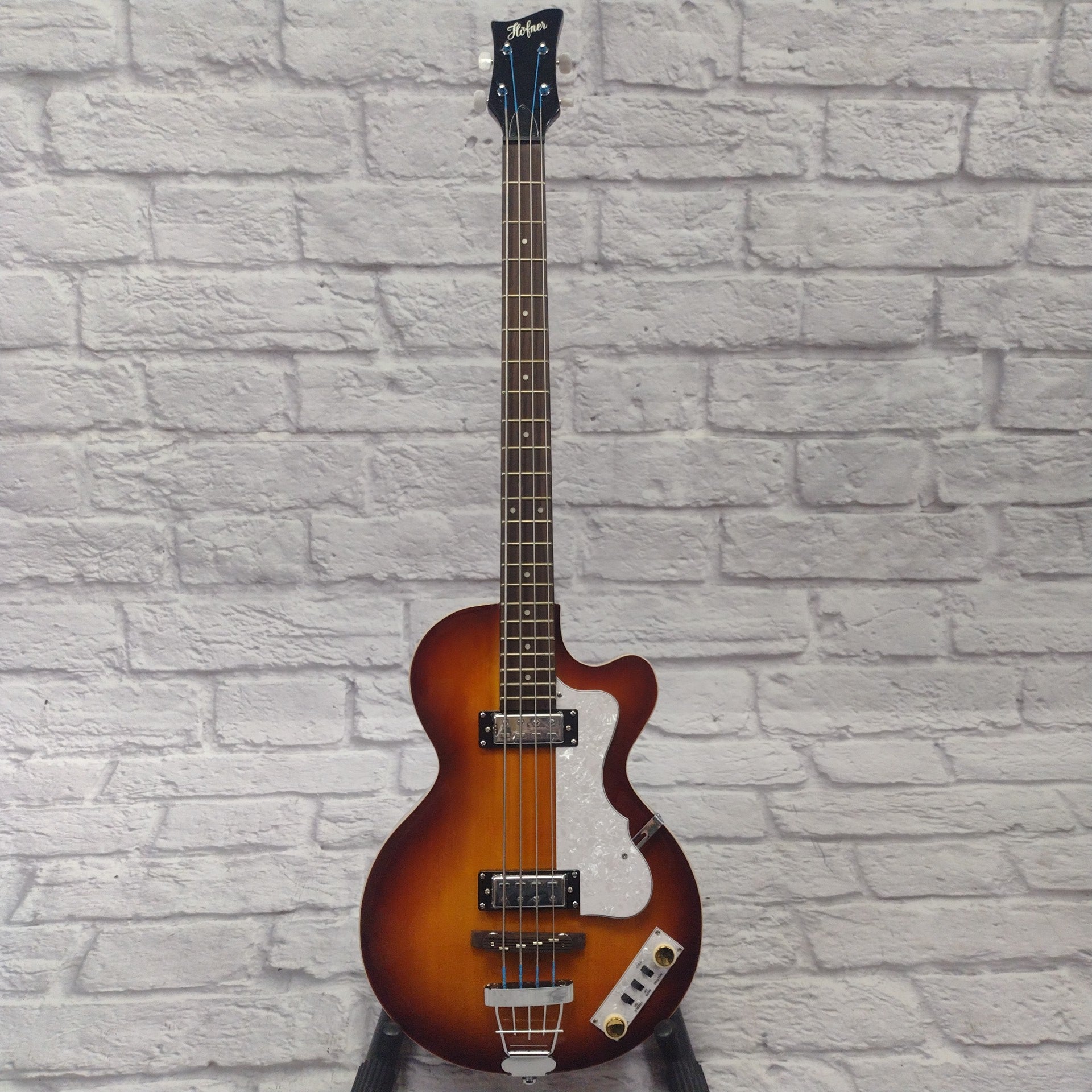 Hofner HI-CB-PE-SB 4 String Club Bass Guitar