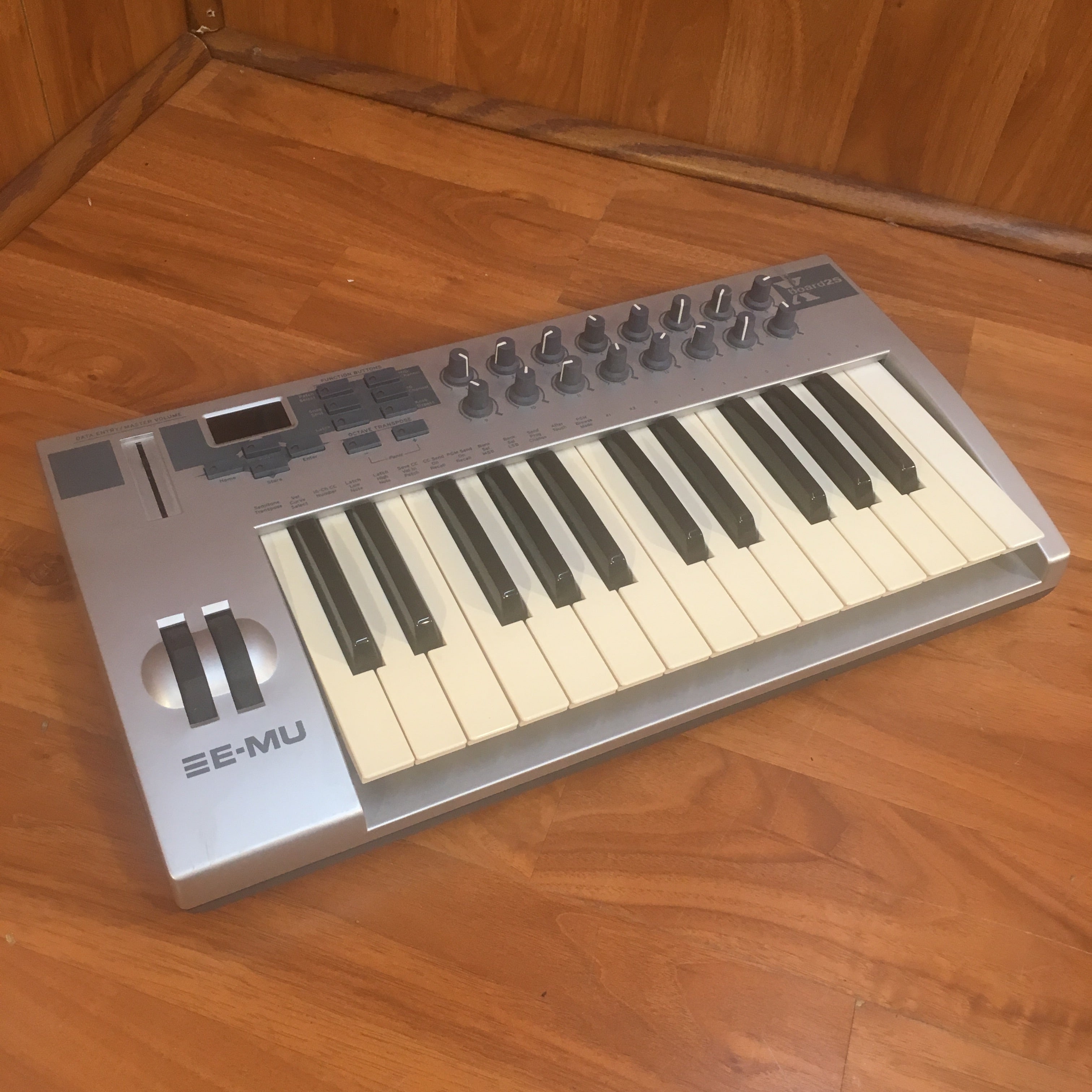 E-Mu Xboard 25 Key USB Midi Controller - Evolution Music