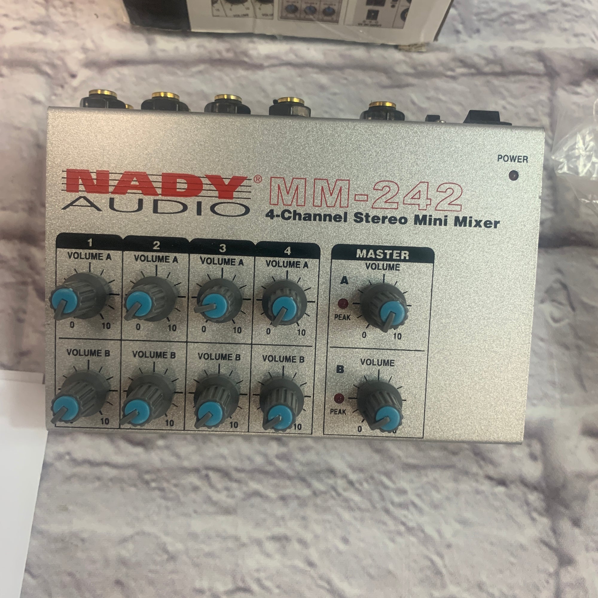 Nady MM-242 Mini Stereo Mixer
