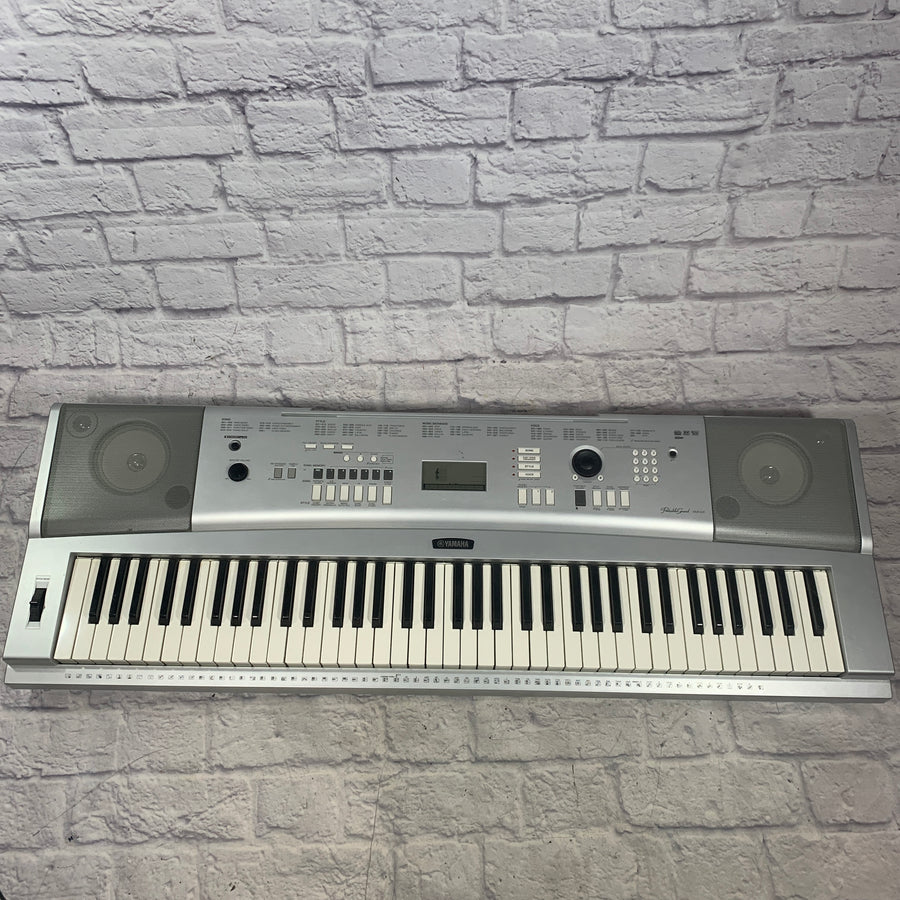 Yamaha DGX-220 Digital Piano