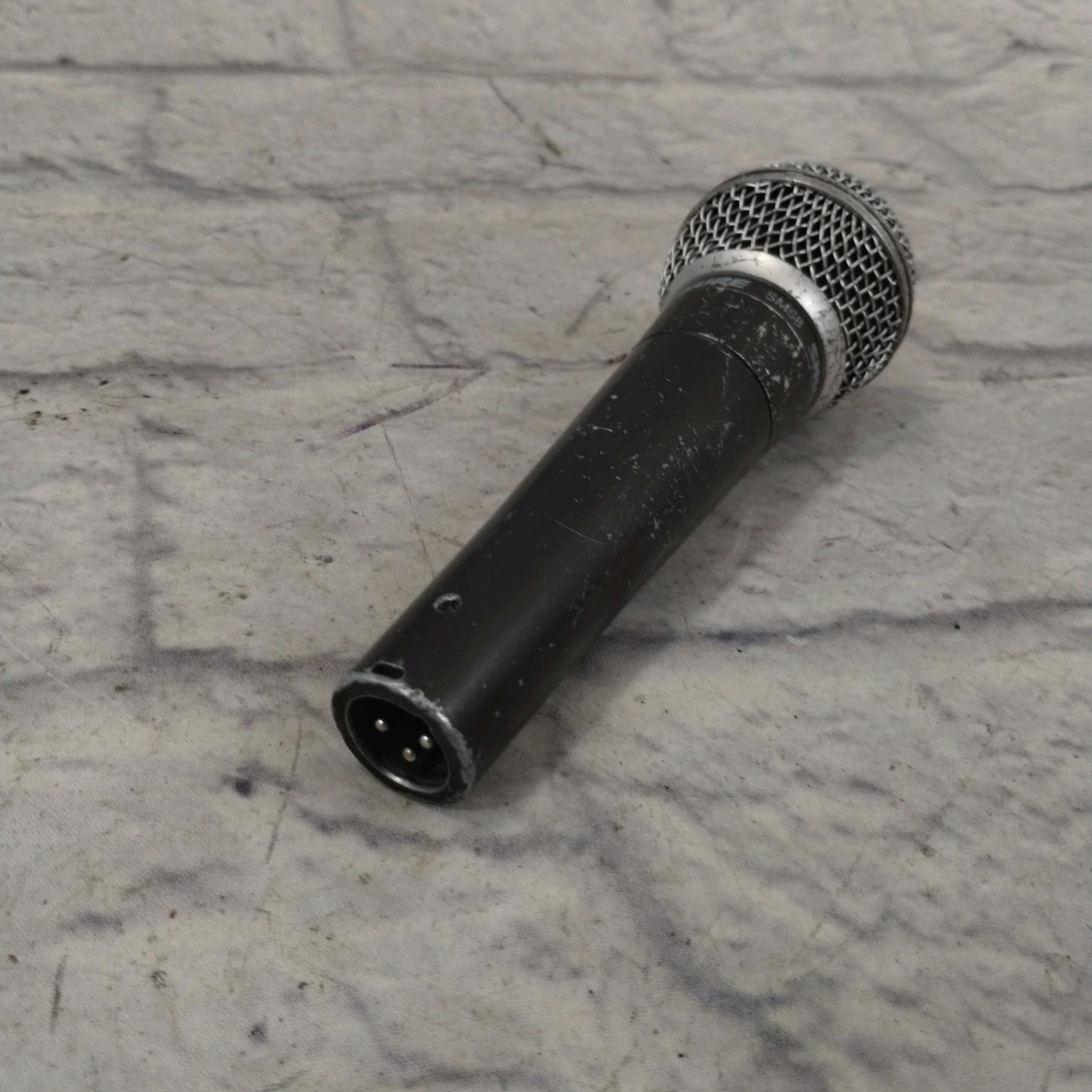 Shure SM58 Dynamic Microphone