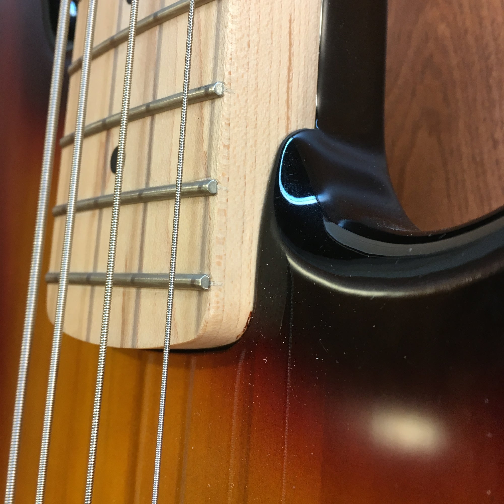 ** Squier Deluxe Jazz Bass Active IV Partscaster