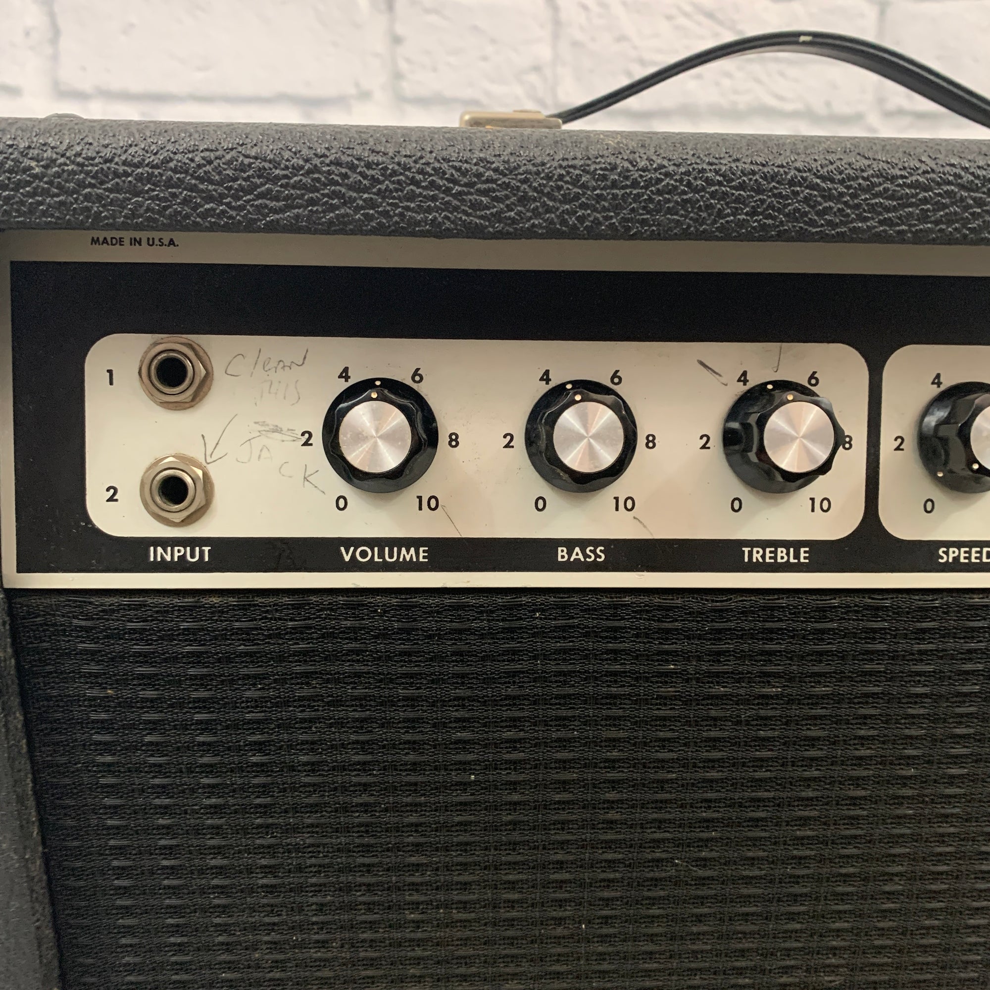 Rickenbacker TR7 Guitar Combo Amp