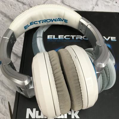 Numark Electrowave Premium Isolating Headphones