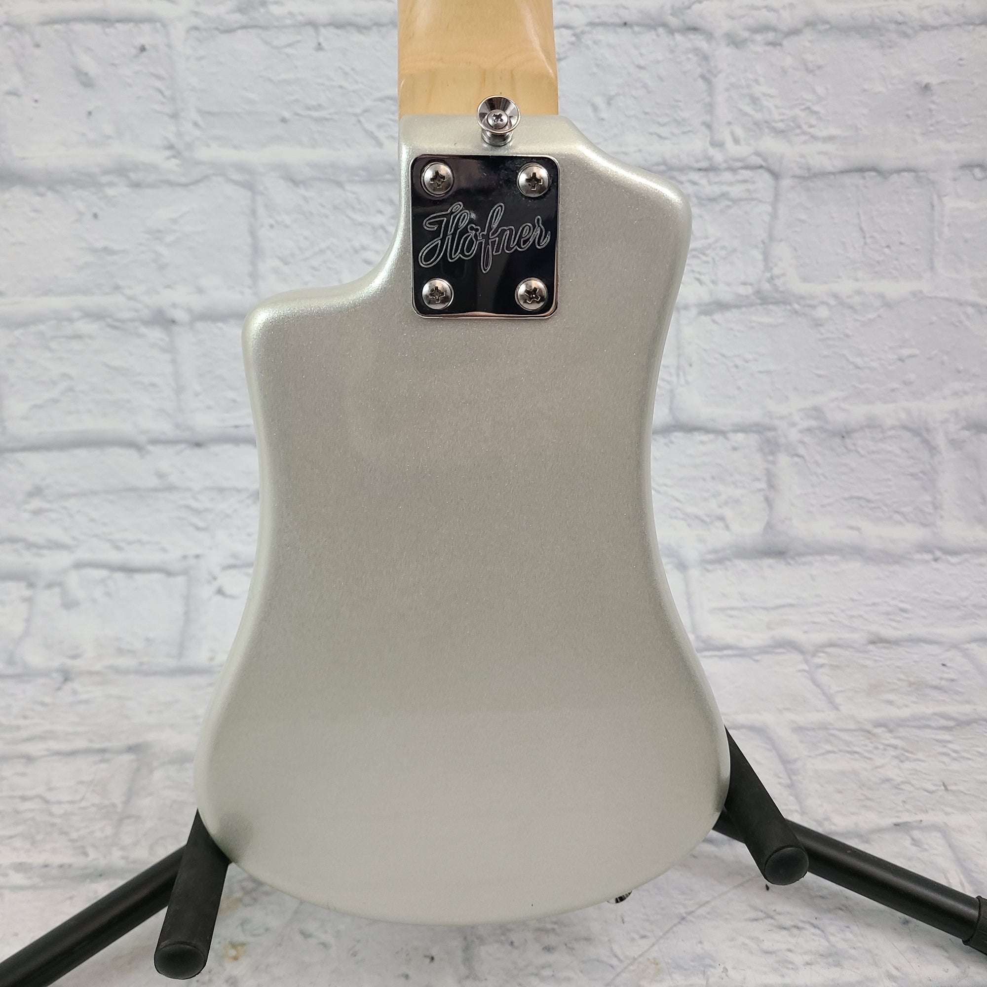 Hofner Shorty Travel Guitar w/ Gig Bag - Silver