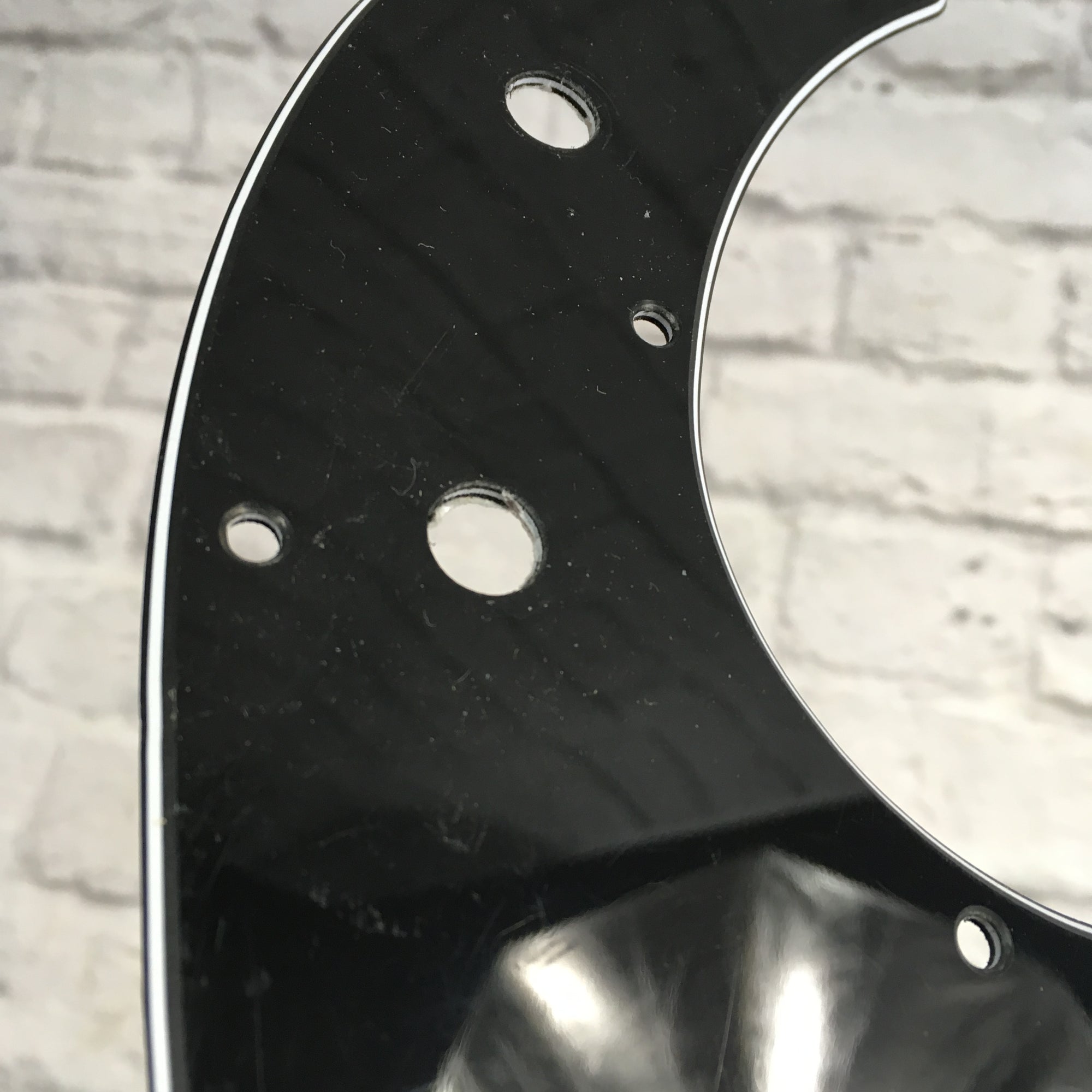 P Bass Style Pickguard Black