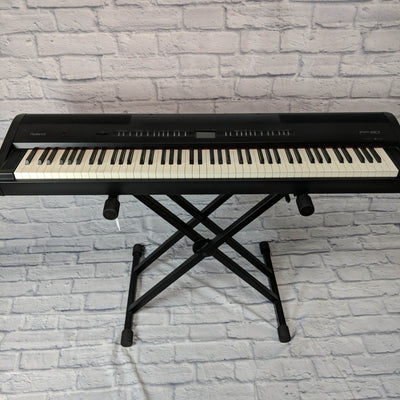 Roland FP80 Electric Piano with gator case