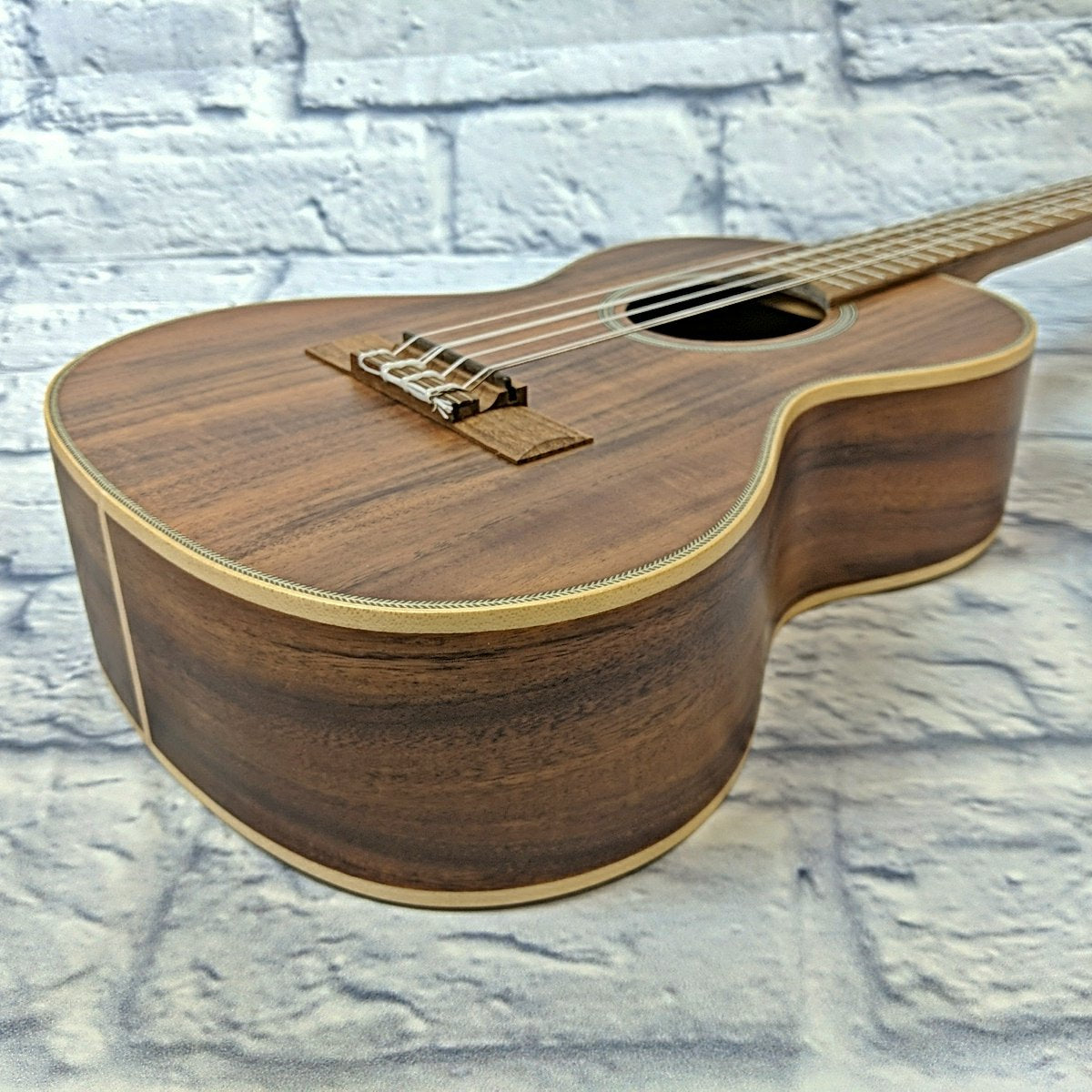 Kala KA-SA-T6 Solid Acacia Tenor 6 string Ukulele