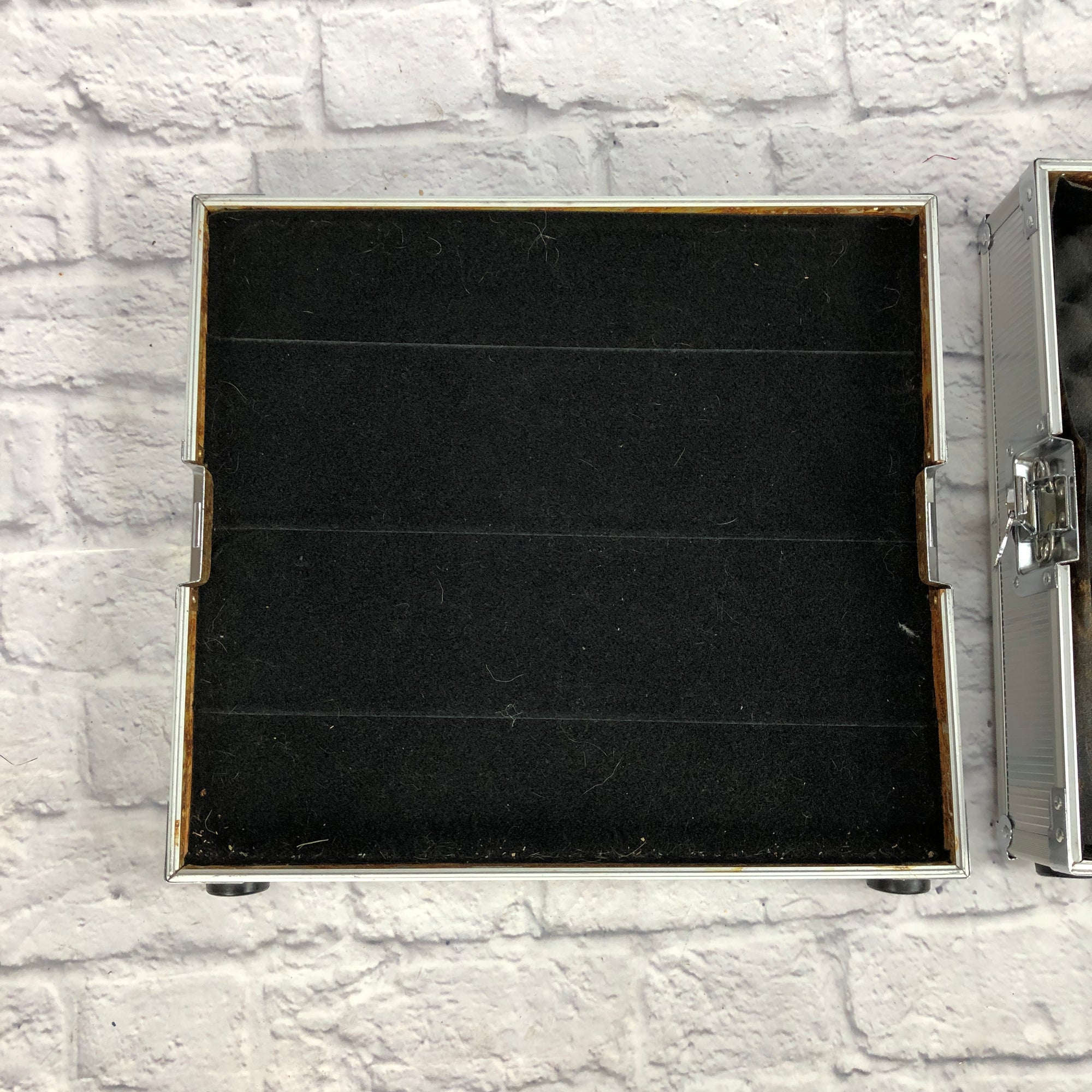 Road Runner Pedalboard Hard Case All in One